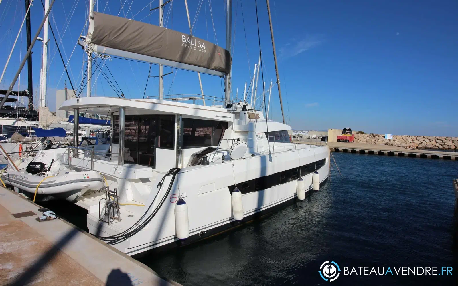 slider 0 Bali Catamarans Bali 5.4