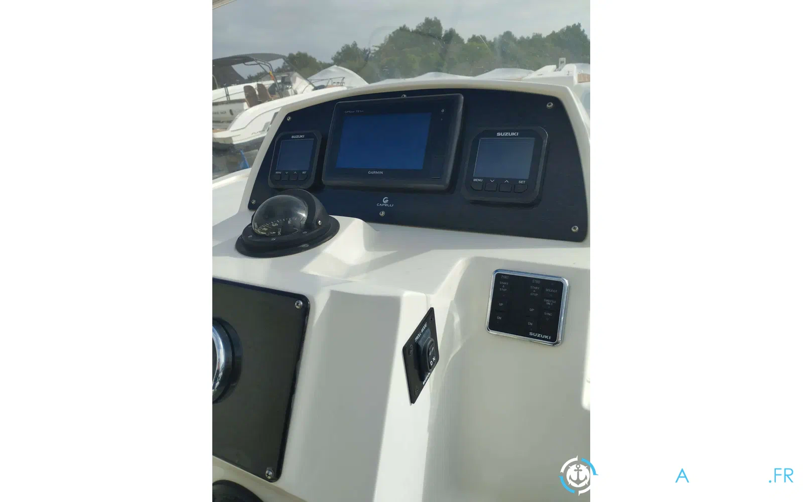slider 7 Capelli Tempest 850