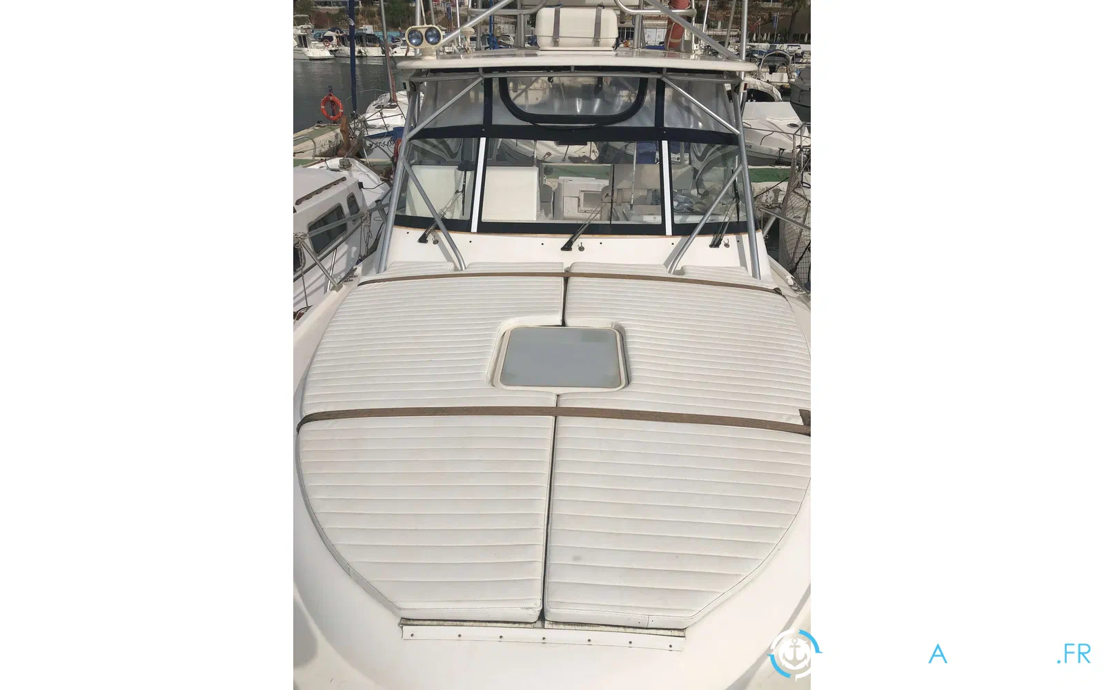 slider 14 Luhrs 30 Open