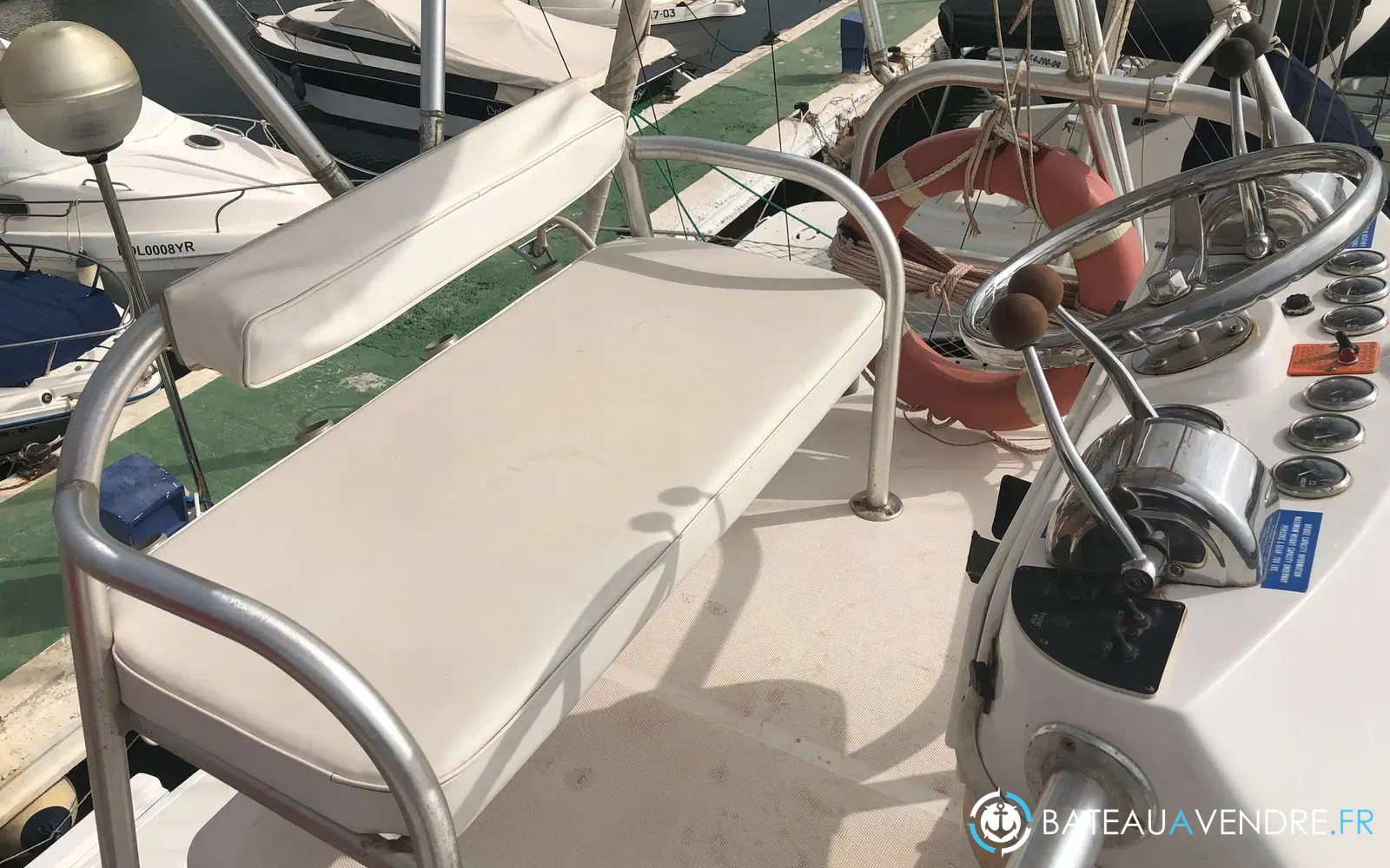 slider 6 Luhrs 30 Open