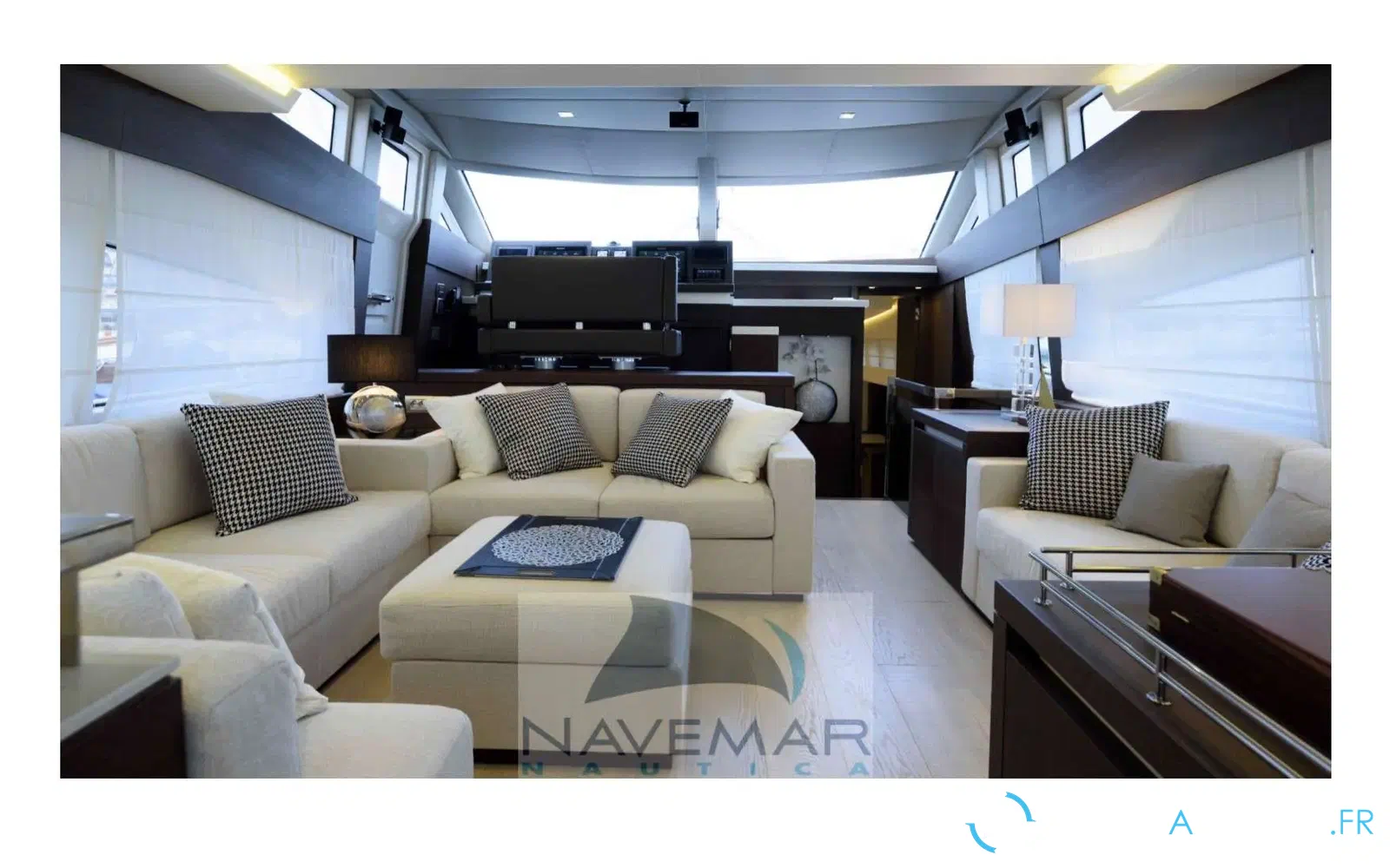 slider 10 Jeanneau Prestige 750
