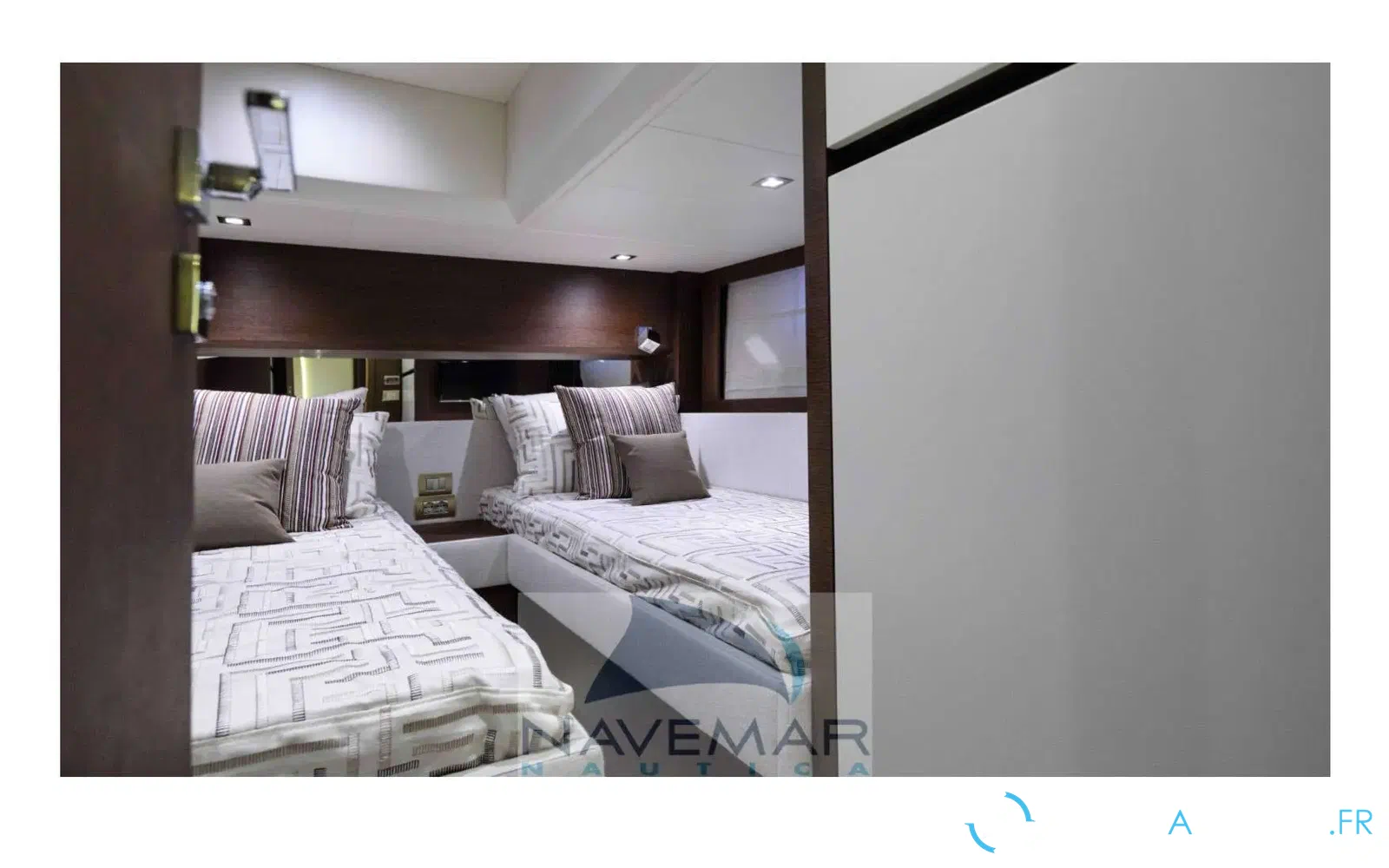 slider 16 Jeanneau Prestige 750