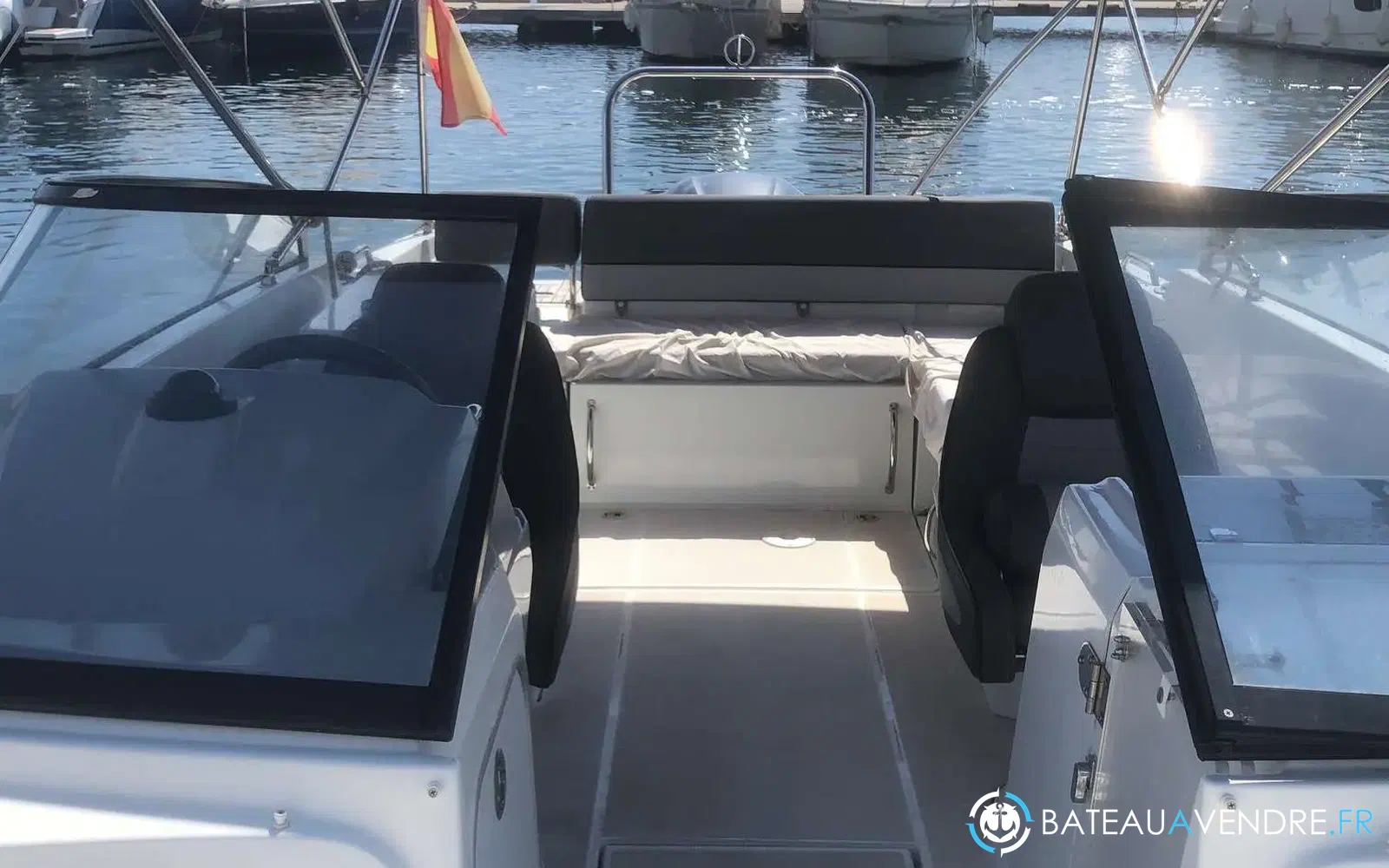 slider 1 Jeanneau Cap Camarat 7.5 BR