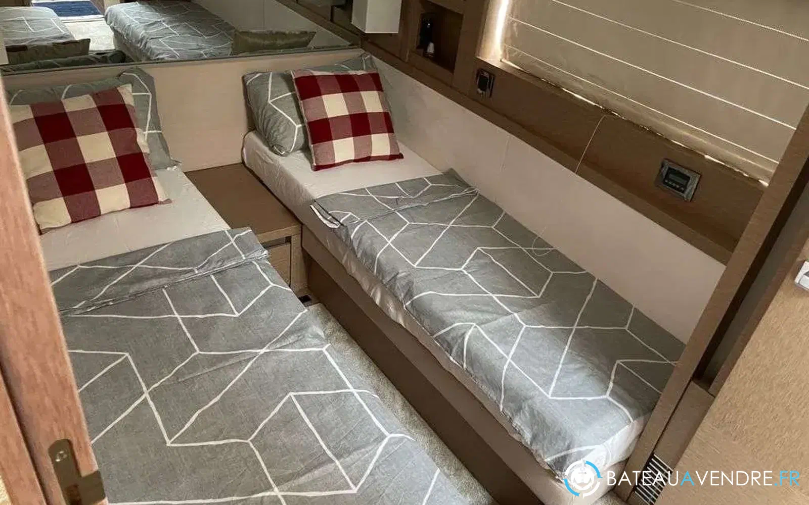 slider 16 Jeanneau Prestige 630