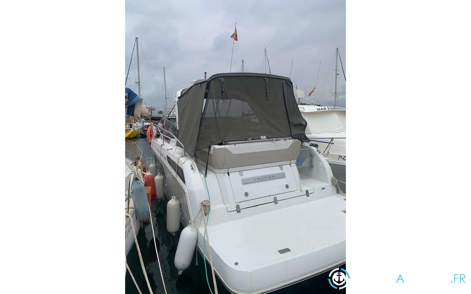 slider 21 Jeanneau Leader 30