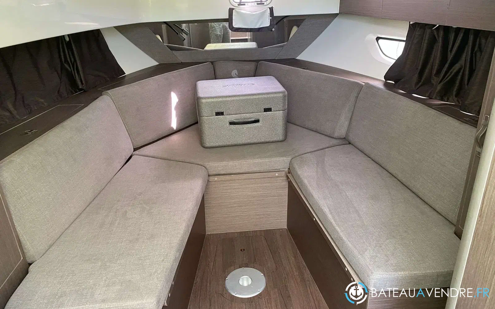 slider 10 Beneteau Gran Turismo 32