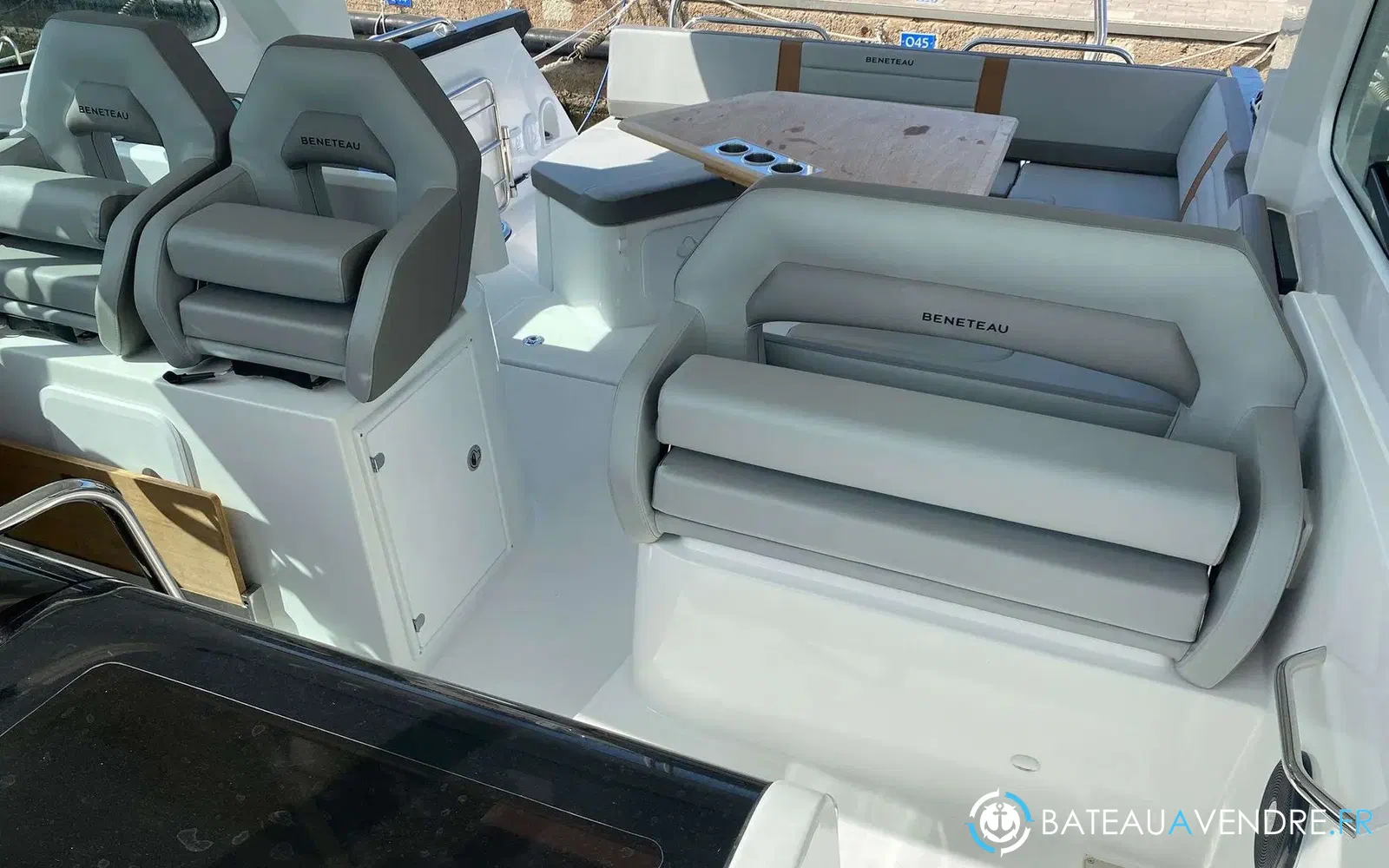 slider 12 Beneteau Gran Turismo 32