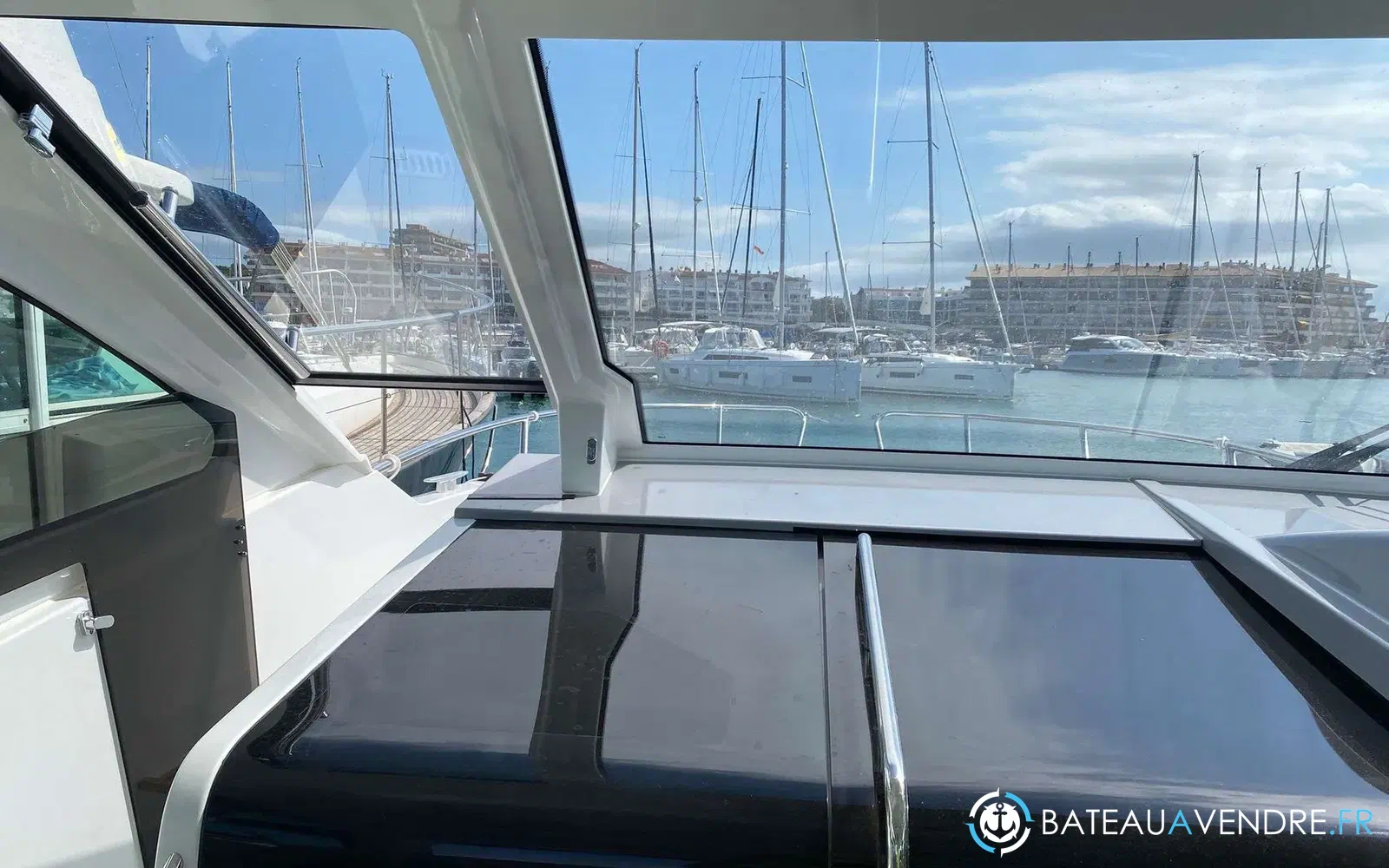 slider 1 Beneteau Gran Turismo 32