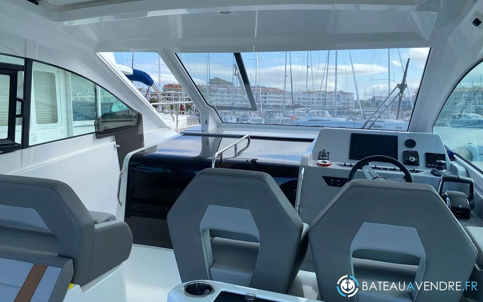 slider 5 Beneteau Gran Turismo 32