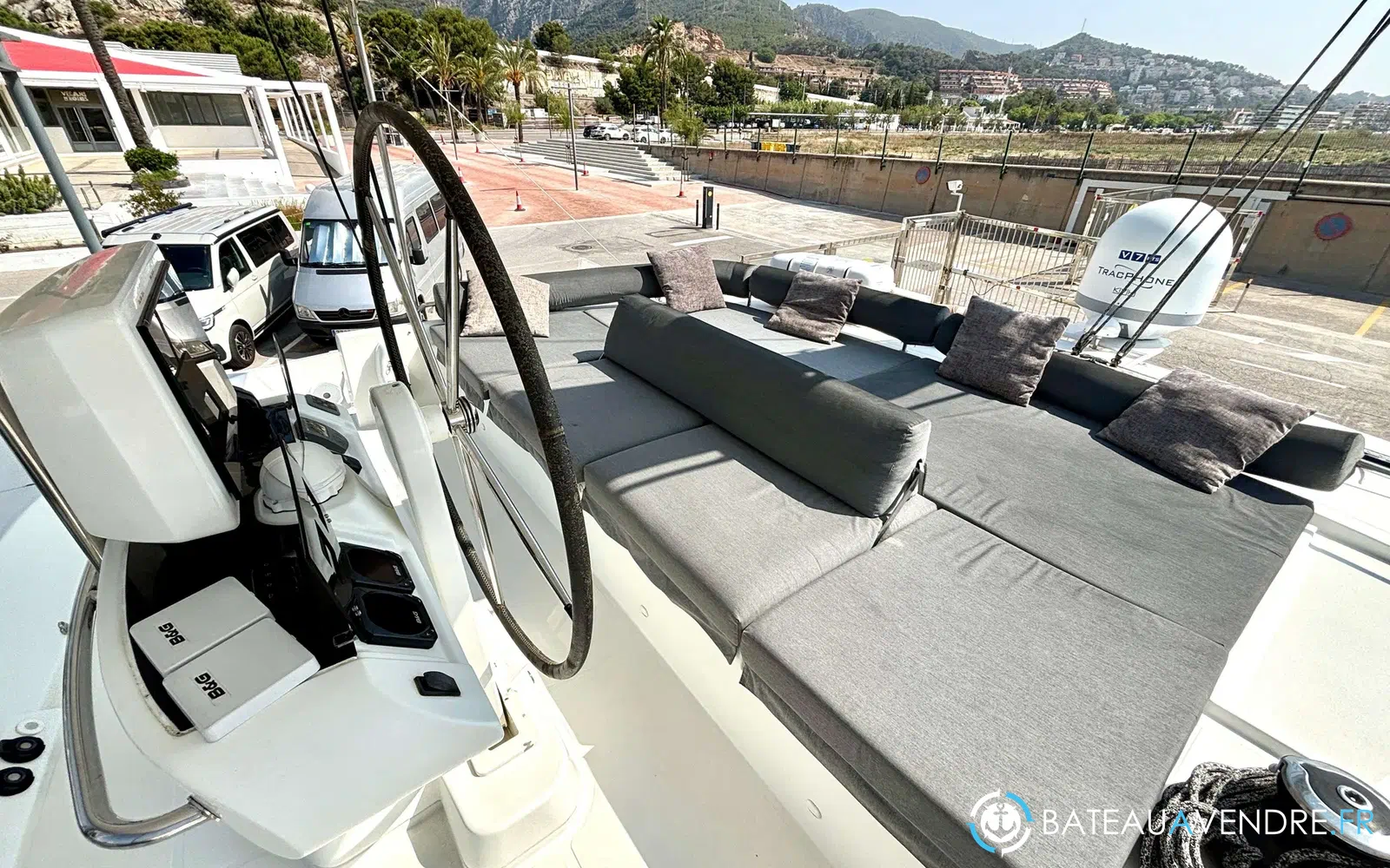slider 107 Lagoon 52 F