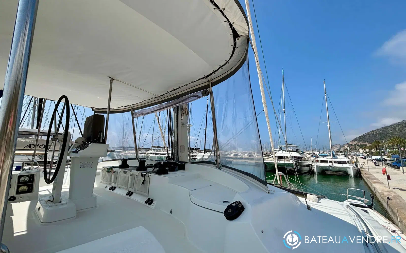 slider 36 Lagoon 52 F