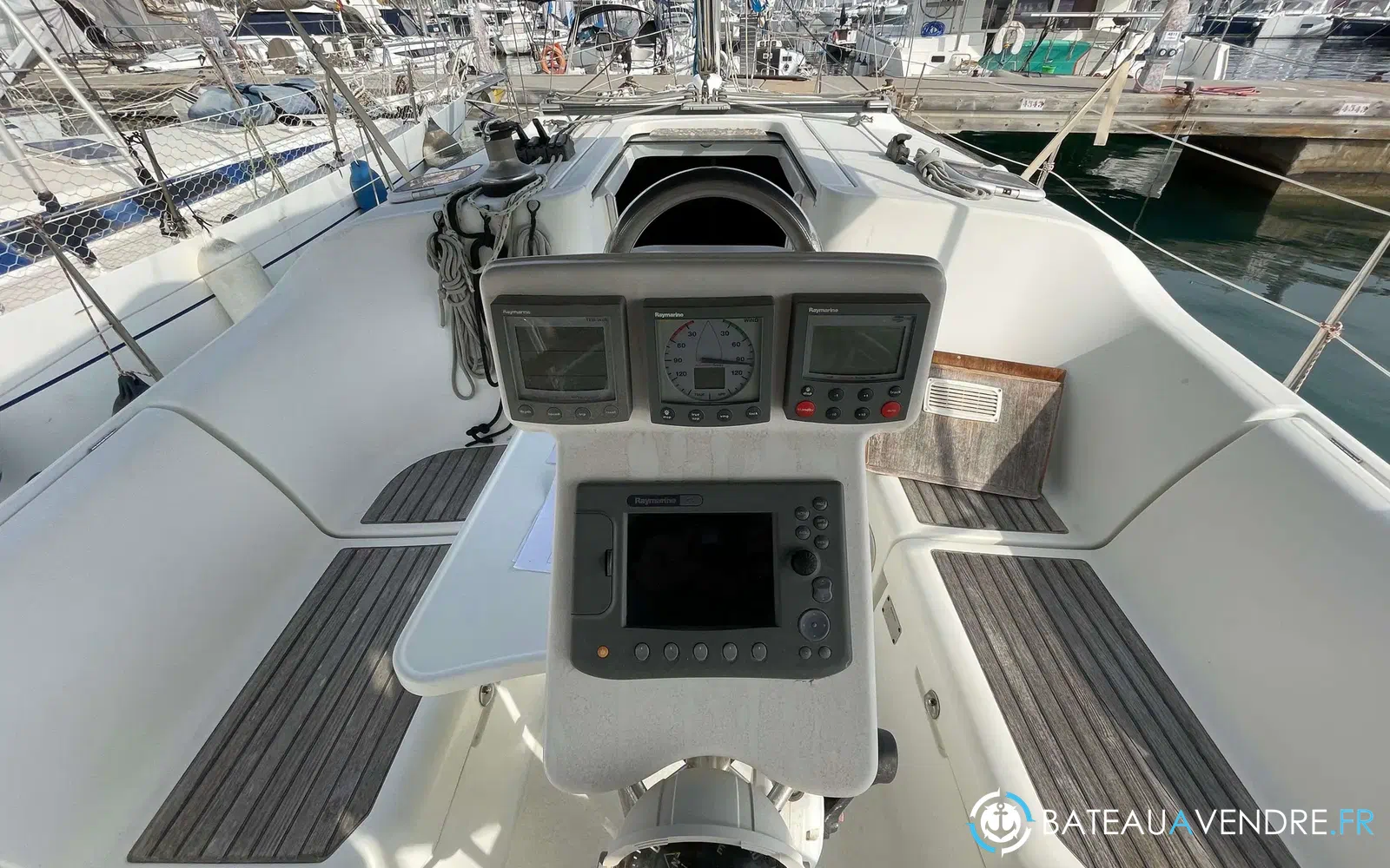 slider 9 Beneteau Oceanis 373 Clipper