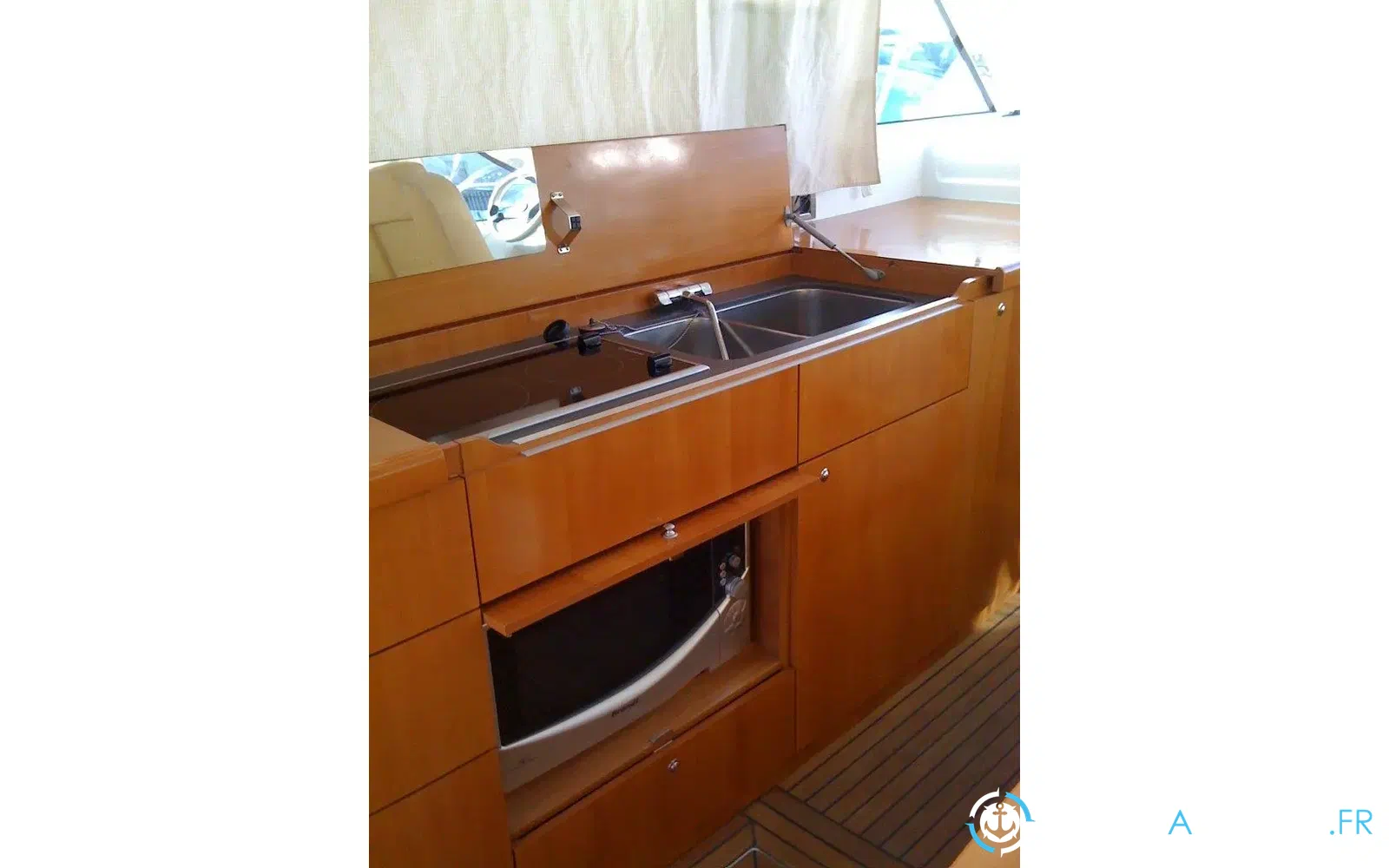 slider 4 Beneteau Antares 12 Fly