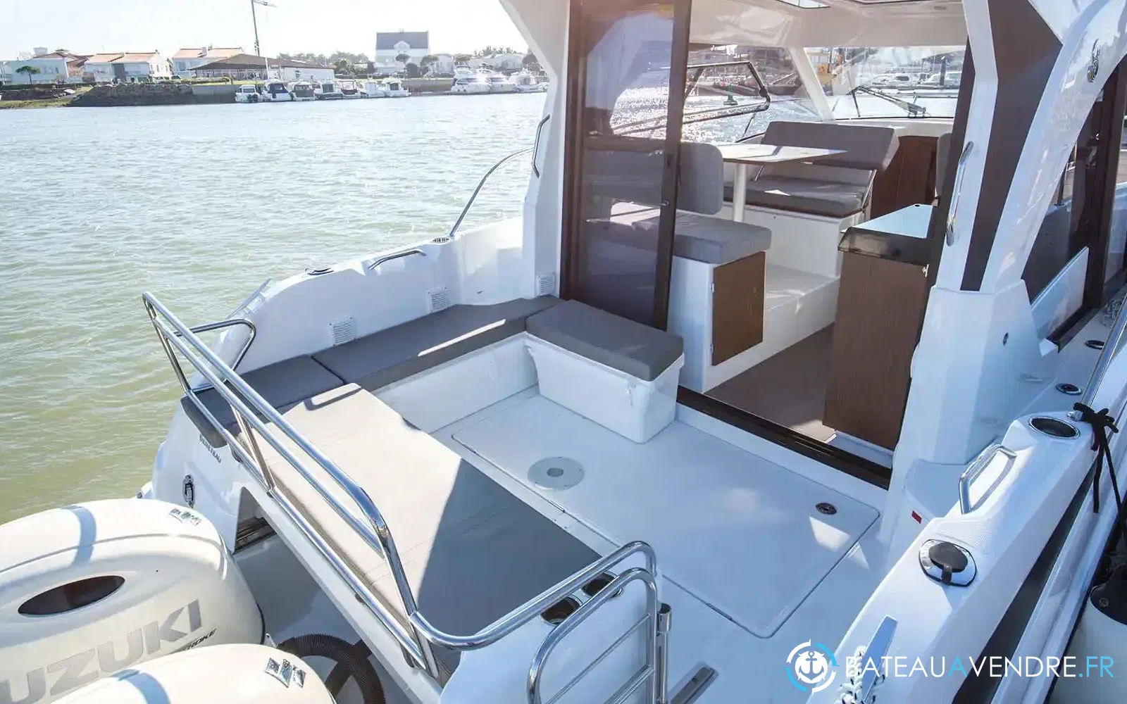 slider 12 Beneteau Antares Serie 9