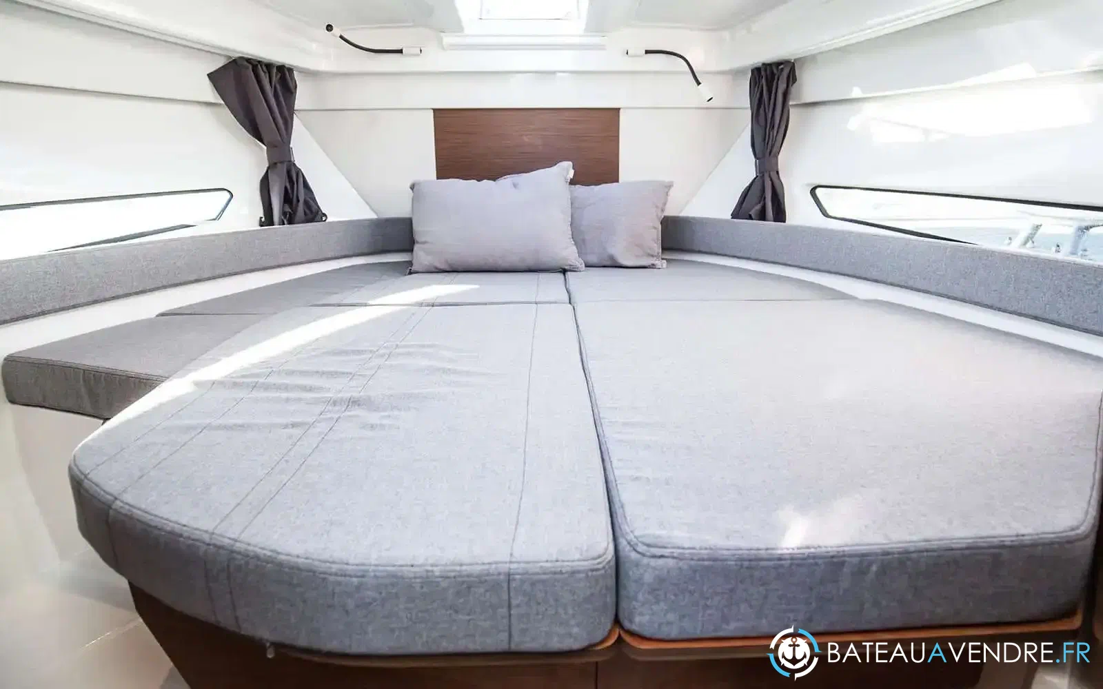 slider 13 Beneteau Antares Serie 9