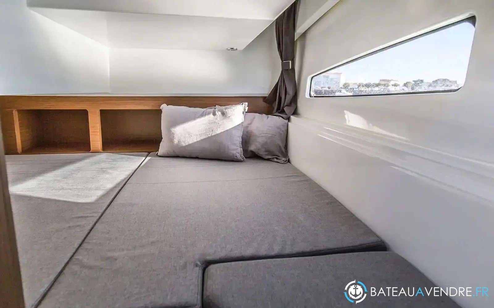 slider 2 Beneteau Antares Serie 9