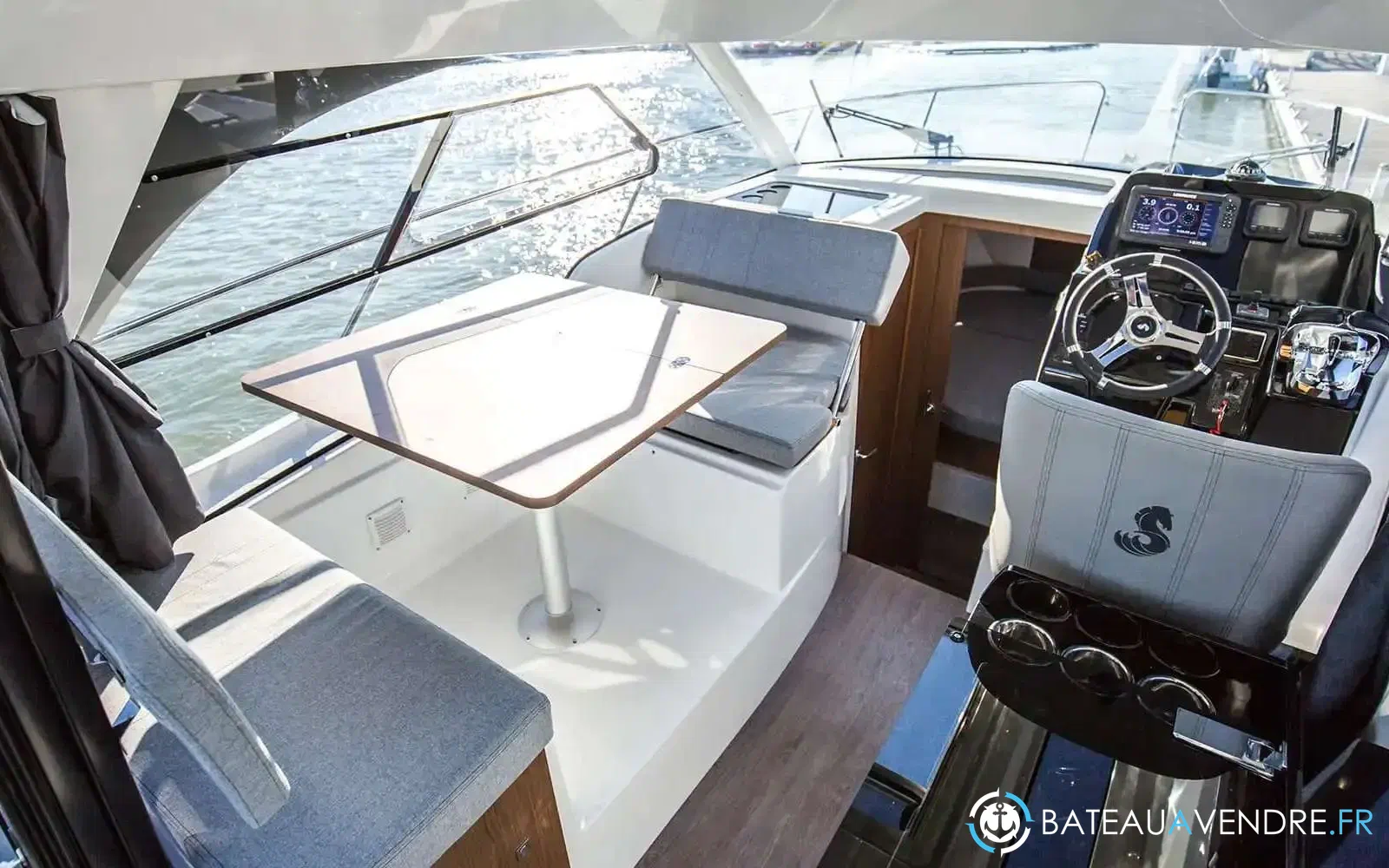slider 5 Beneteau Antares Serie 9