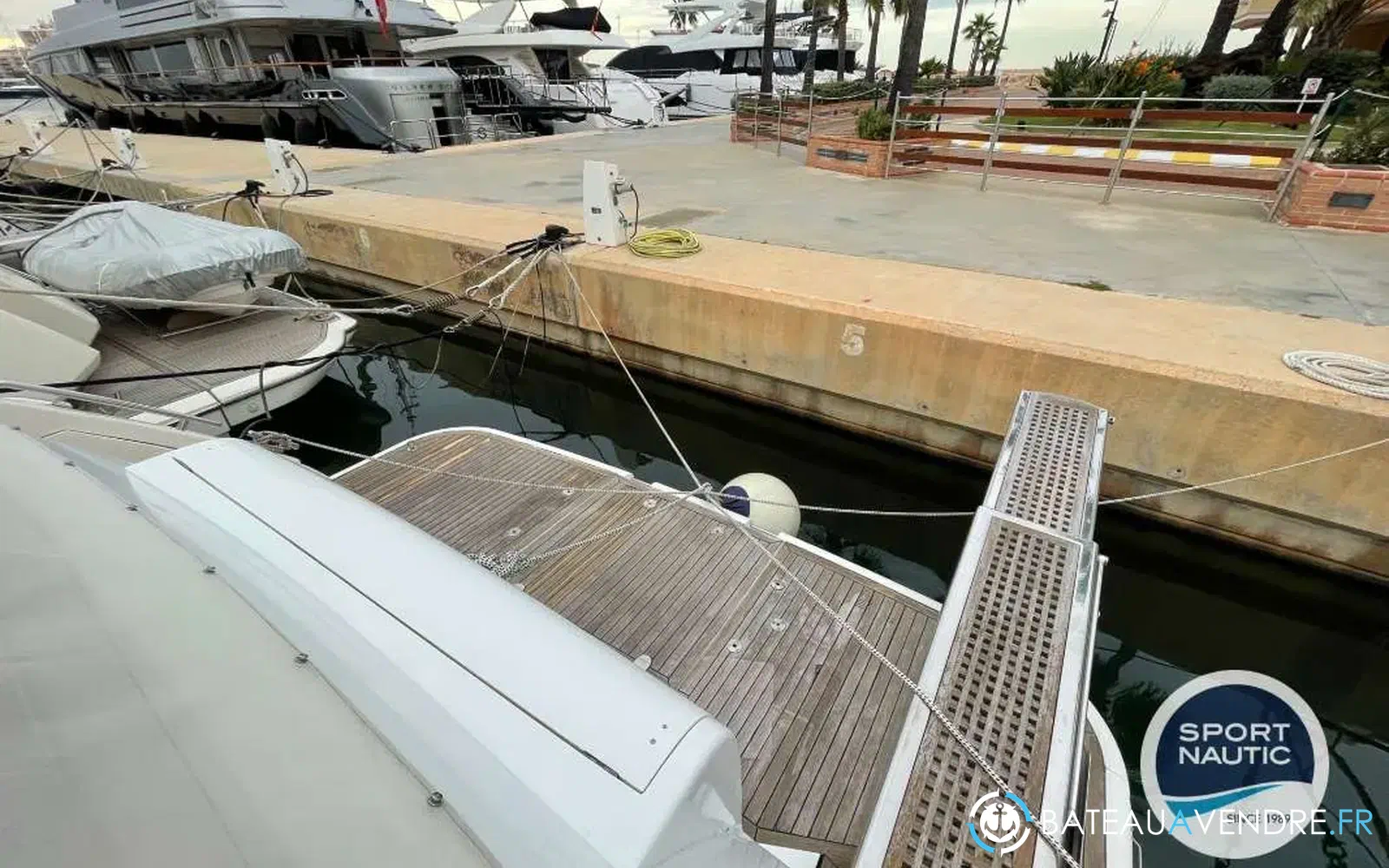 slider 22 Princess 65 Fly