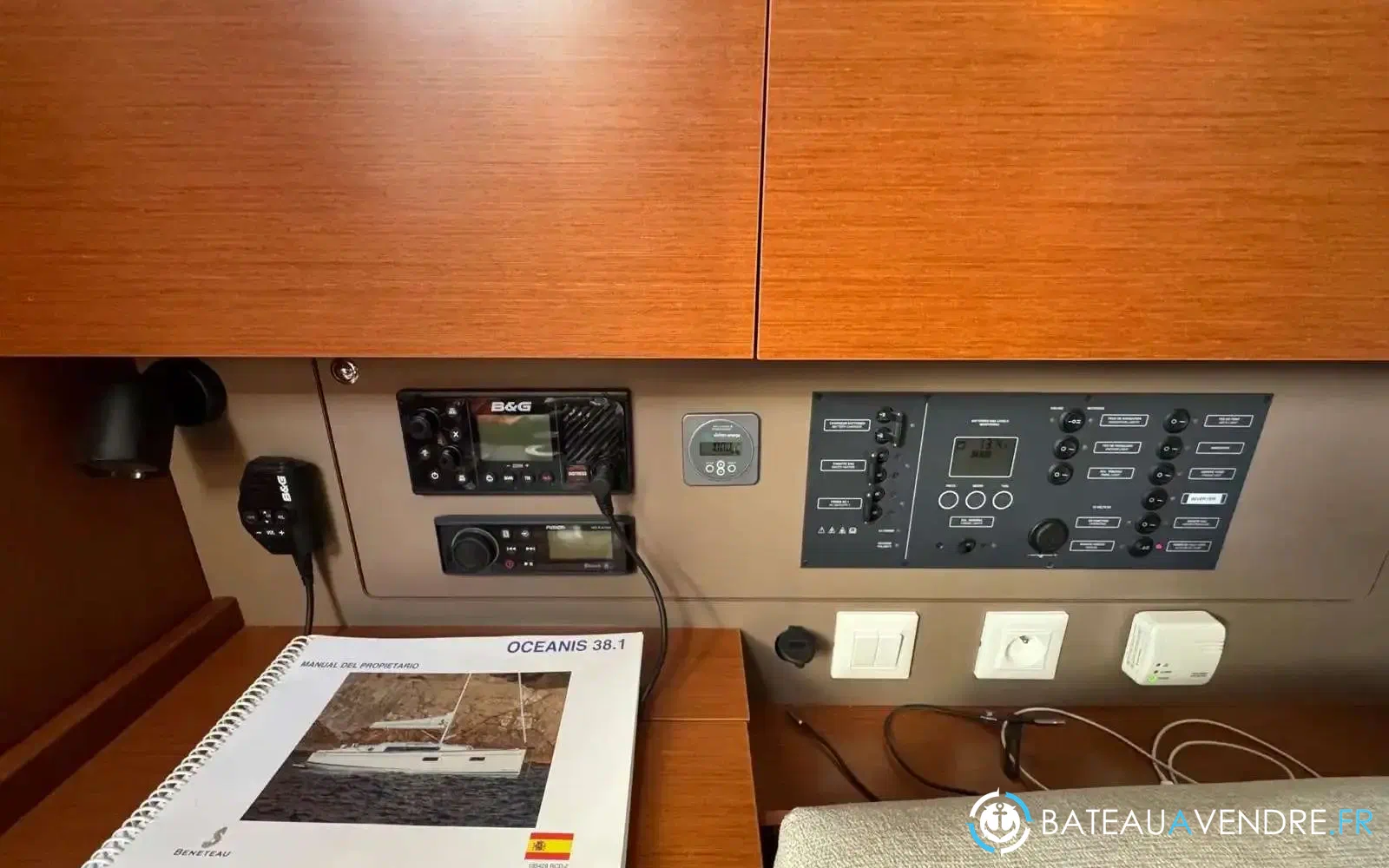 slider 3 Beneteau Oceanis 38.1