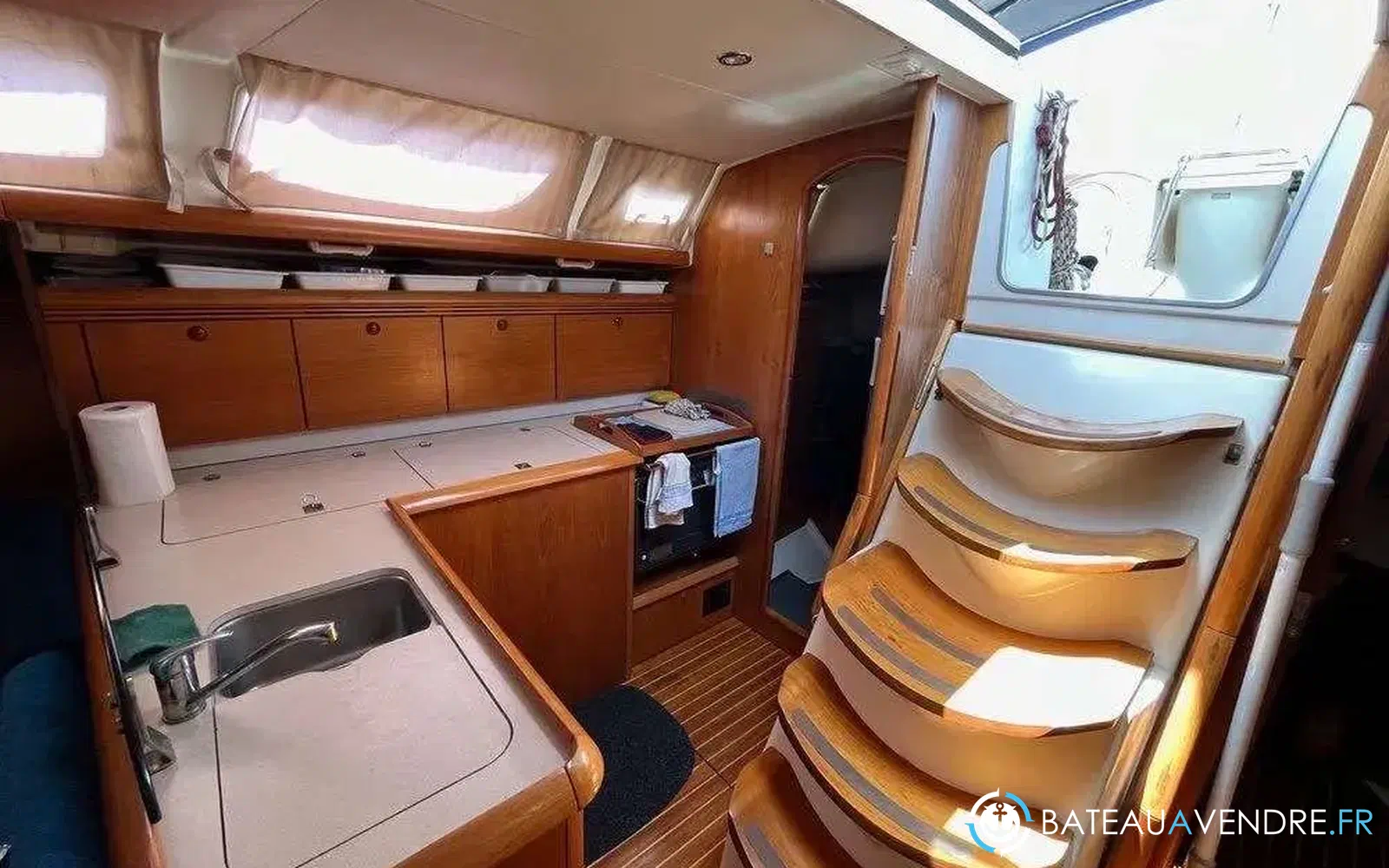 slider 10 Jeanneau Sun Odyssey 43