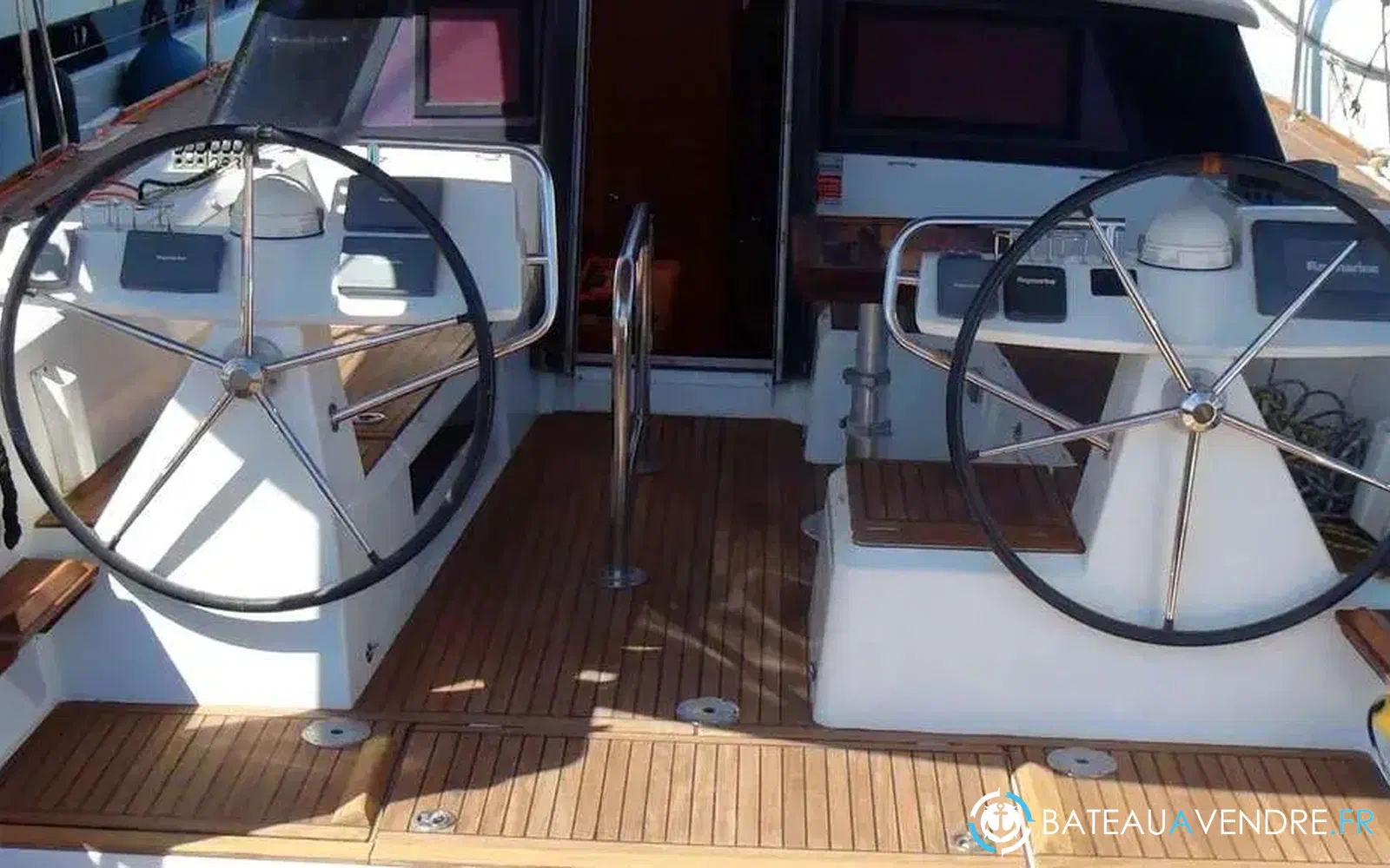 slider 1 Beneteau Sense 43