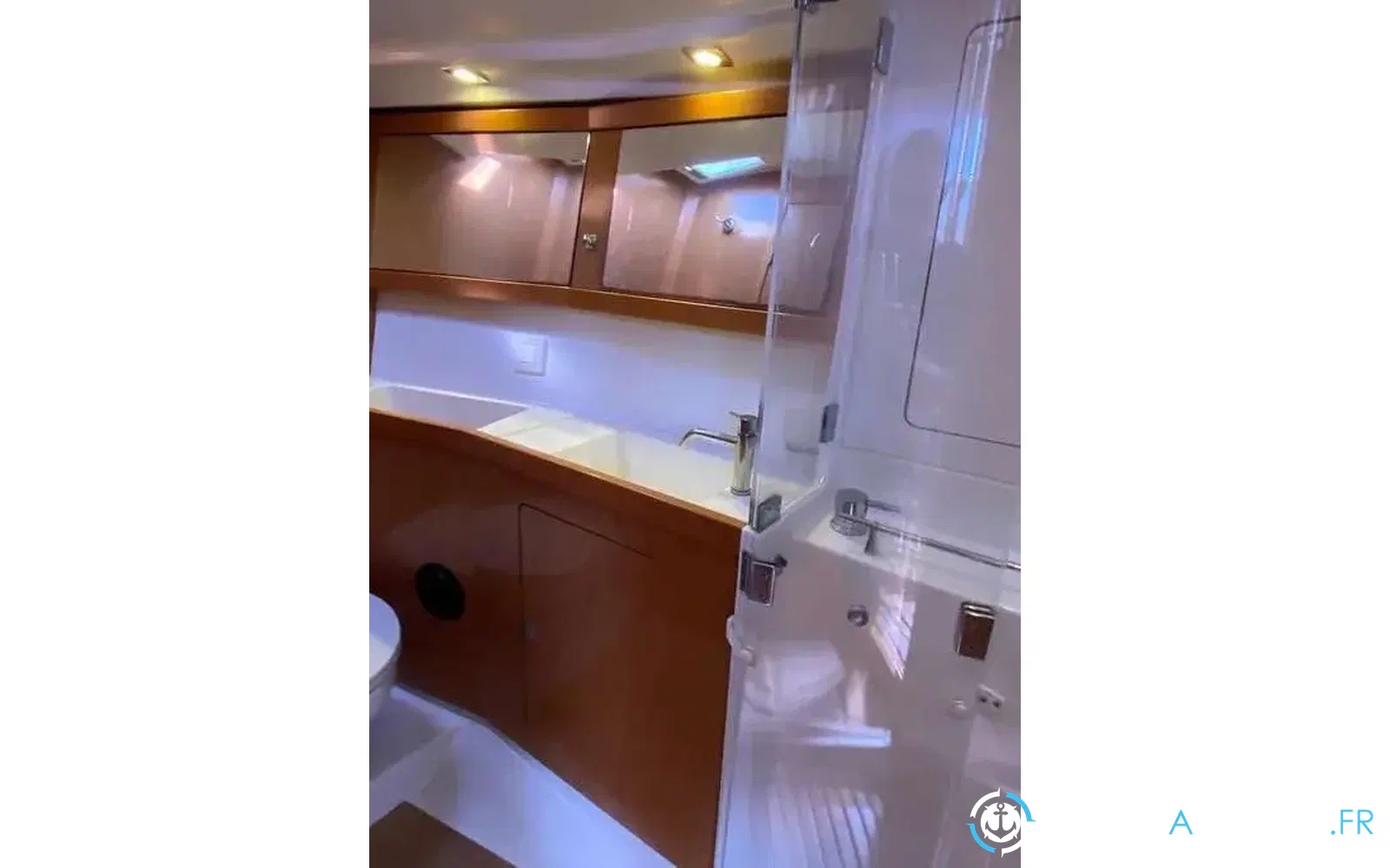slider 7 Beneteau Sense 43