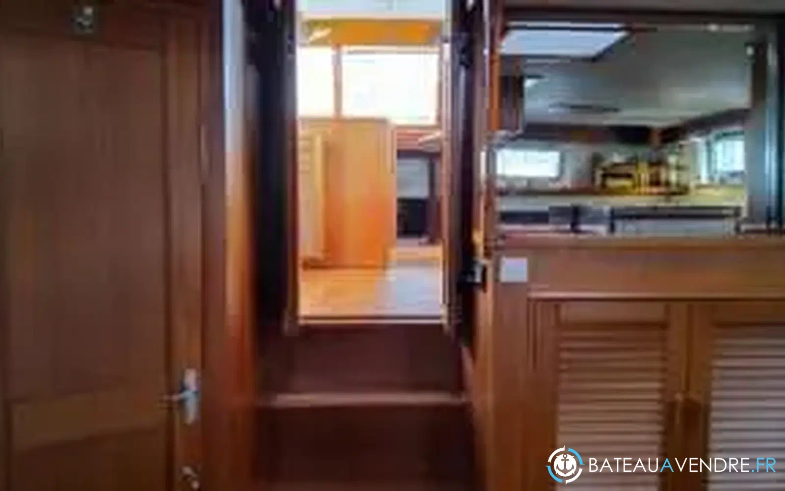 slider 2 Grand Banks 42