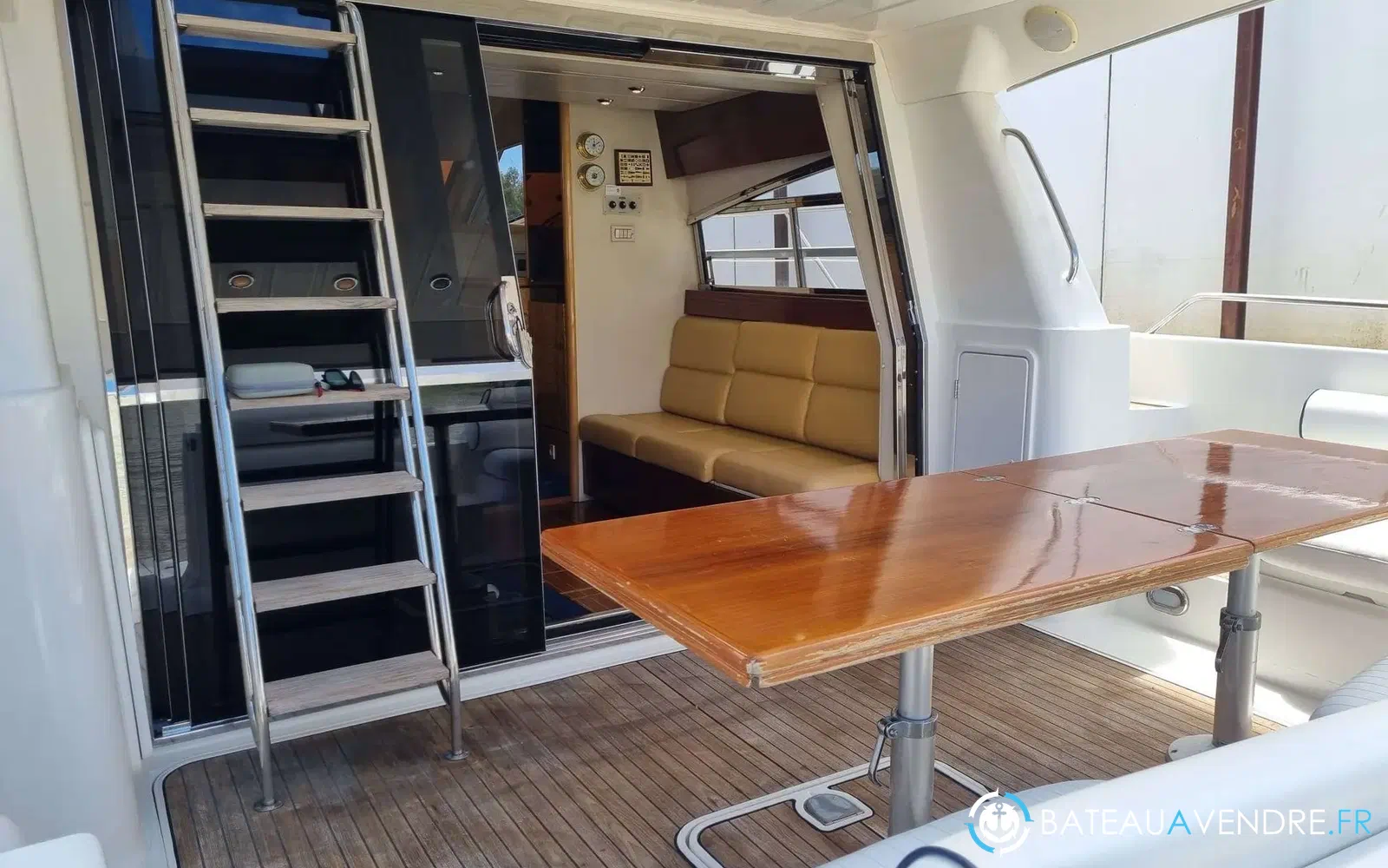 slider 10 Sunseeker Predator 52