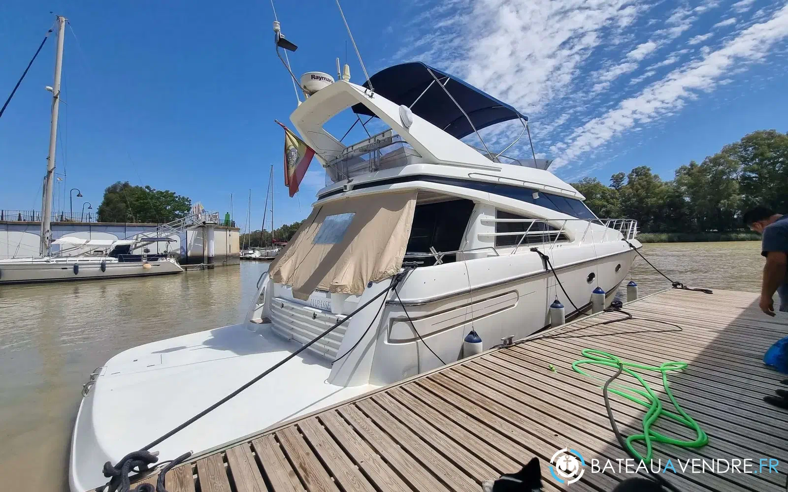 slider 1 Sunseeker Predator 52