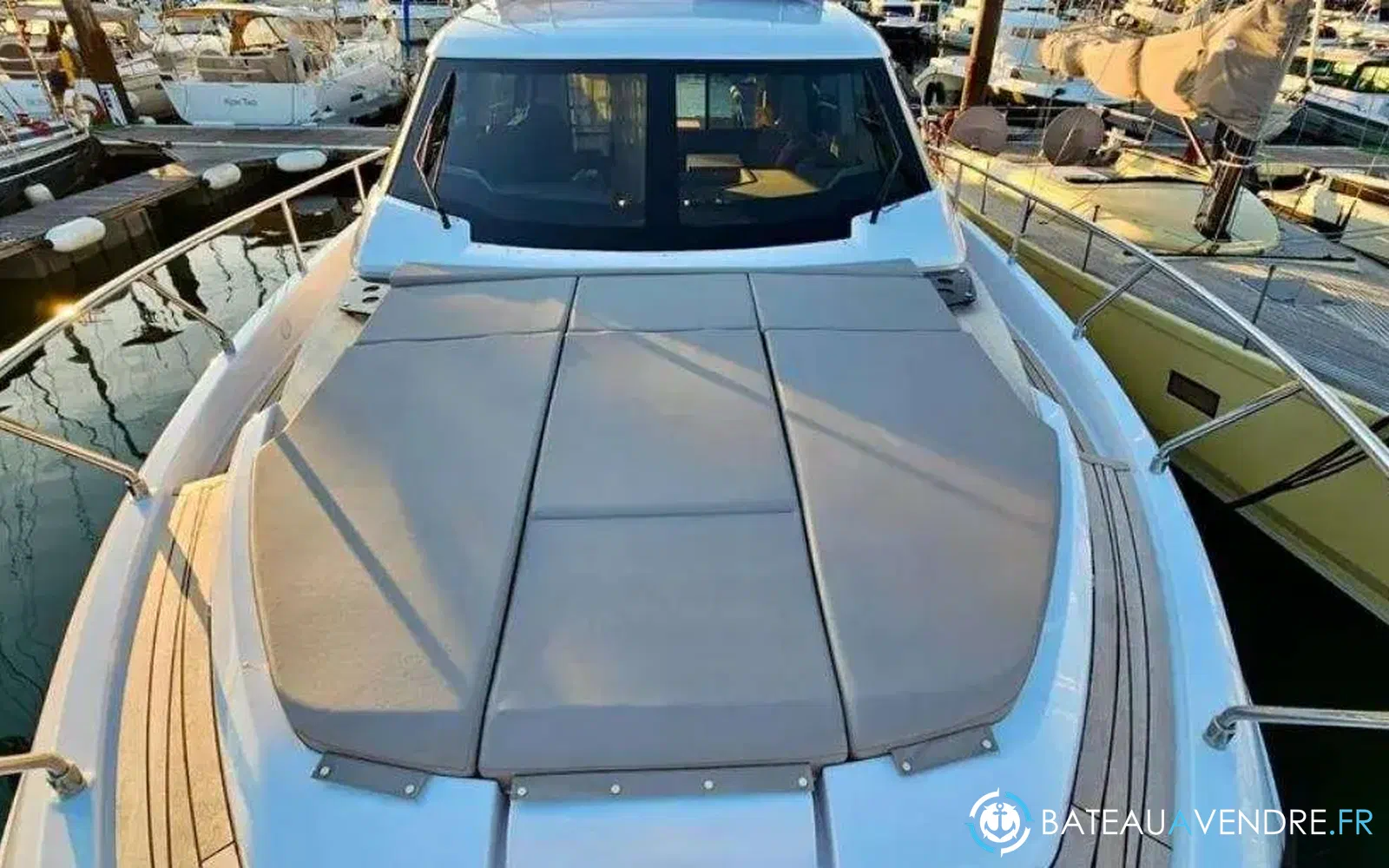 slider 11 Ferretti 500