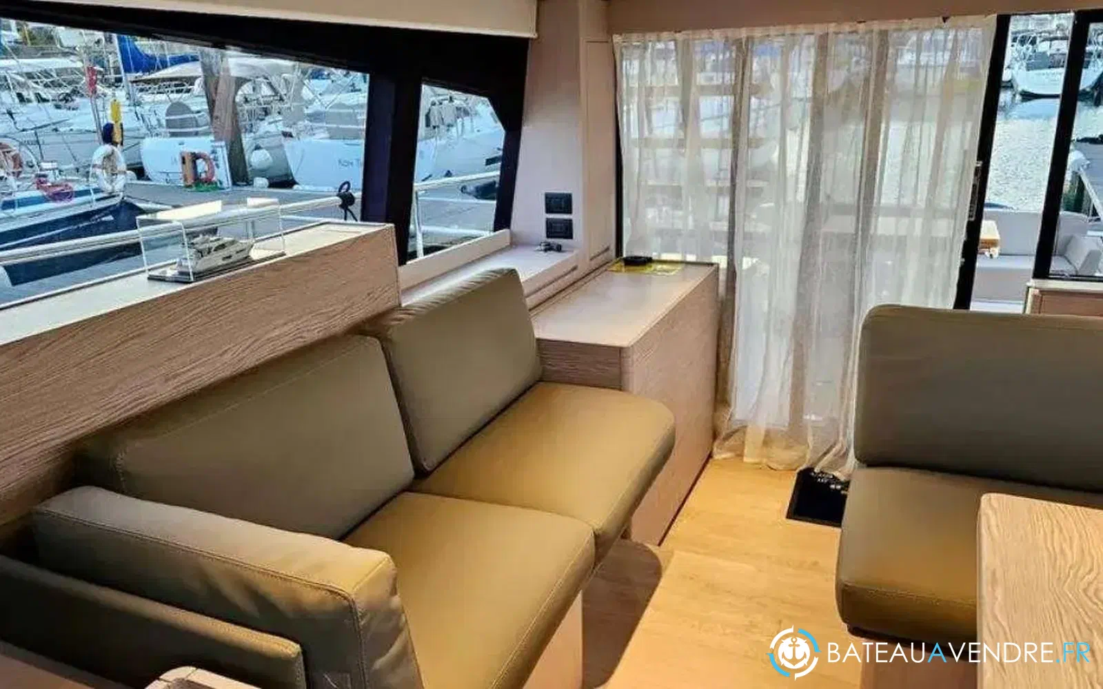 slider 14 Ferretti 500