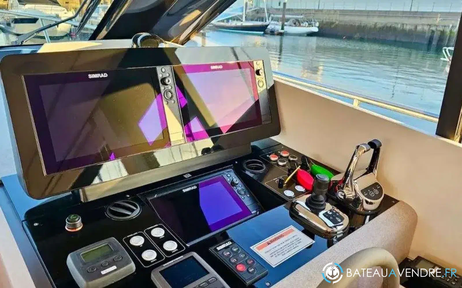slider 19 Ferretti 500