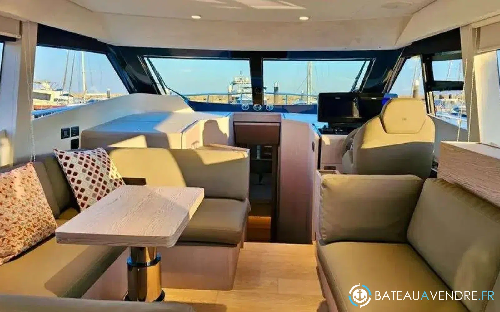 slider 31 Ferretti 500