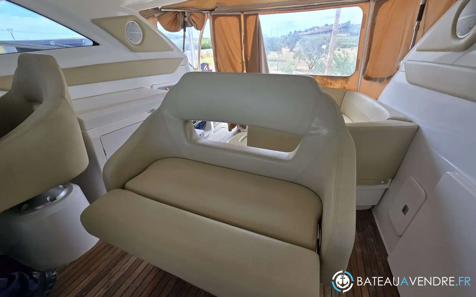 slider 22 Beneteau Monte Carlo 37 HT