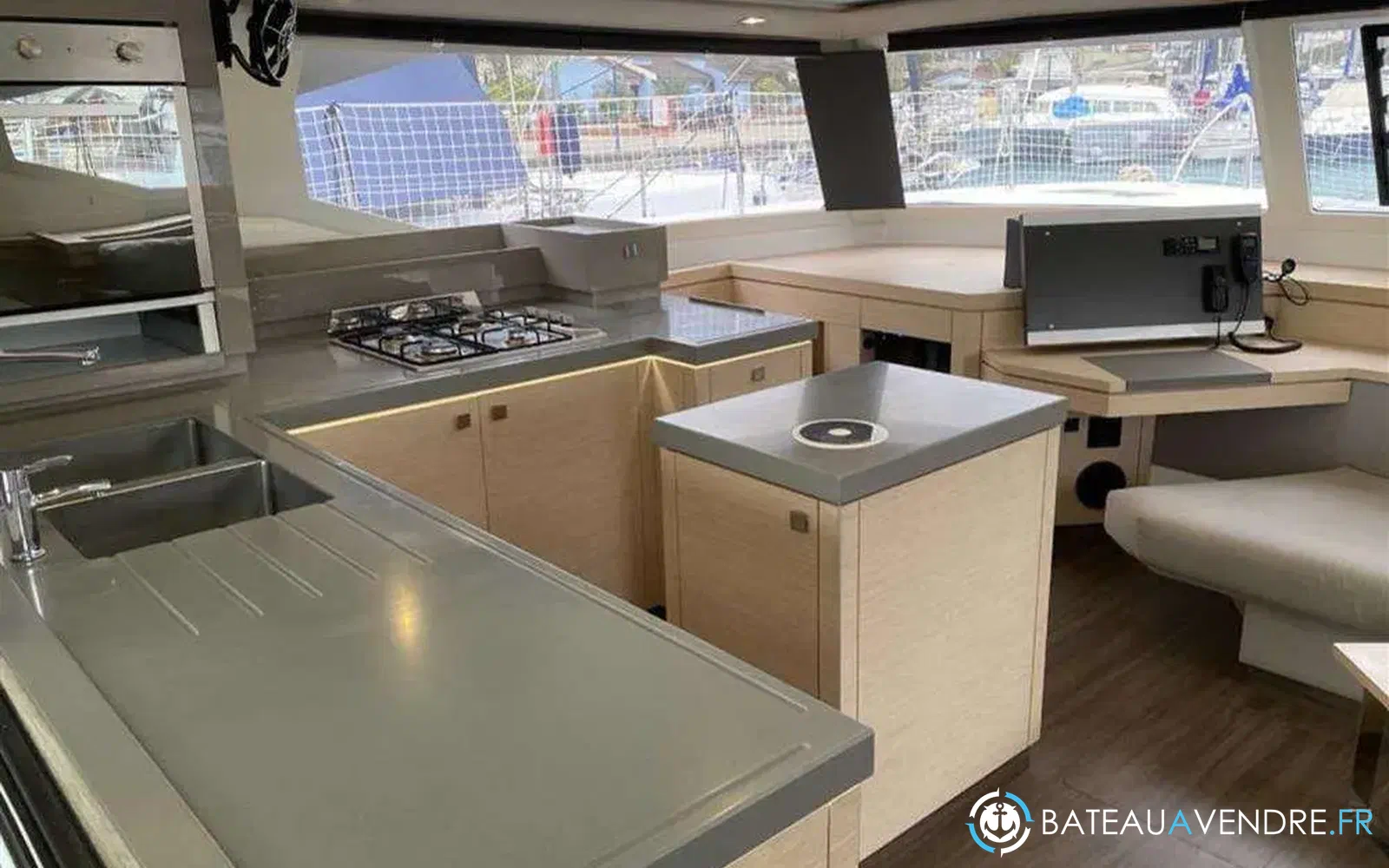 slider 12 Fountaine Pajot Saona 47