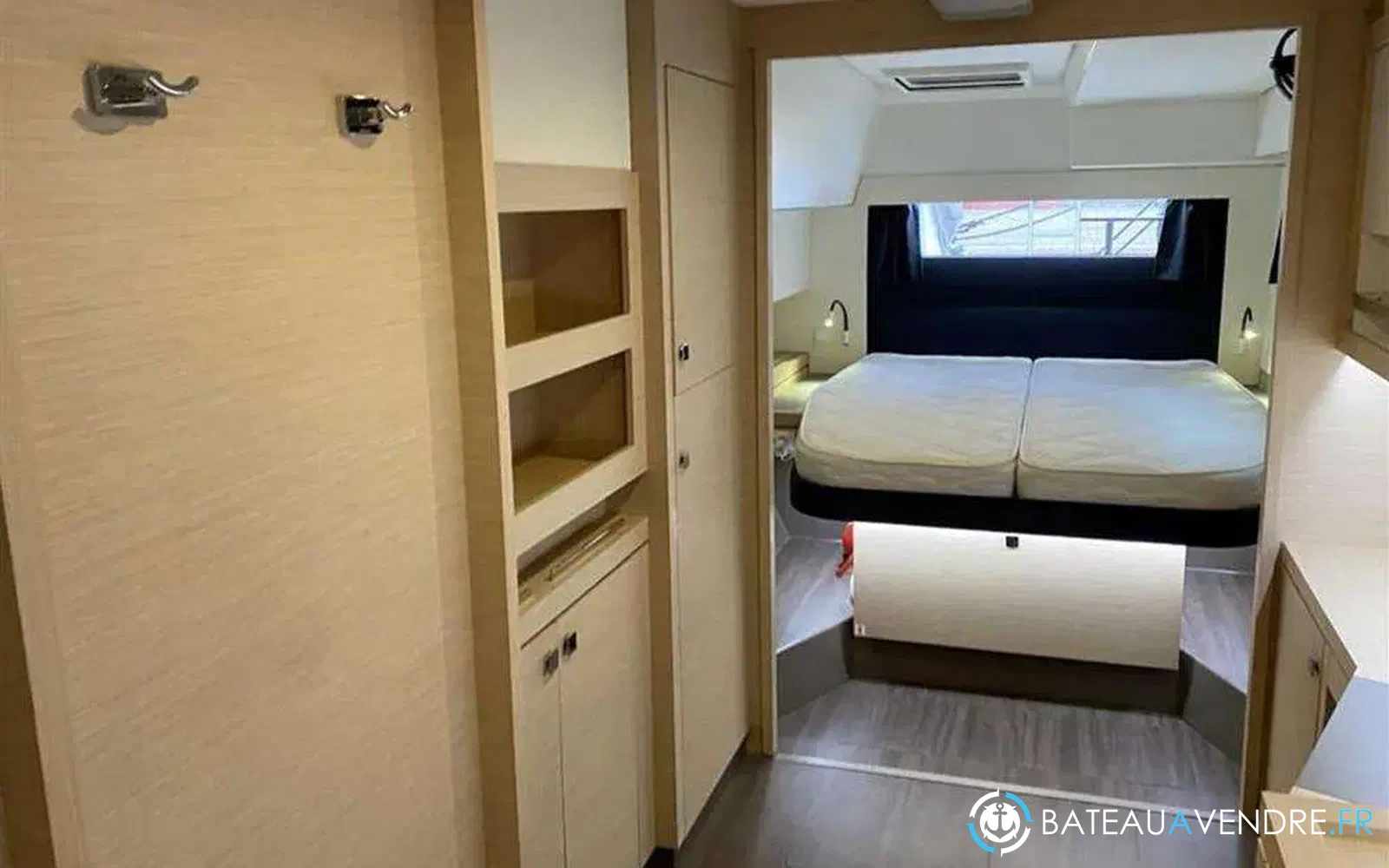 slider 13 Fountaine Pajot Saona 47