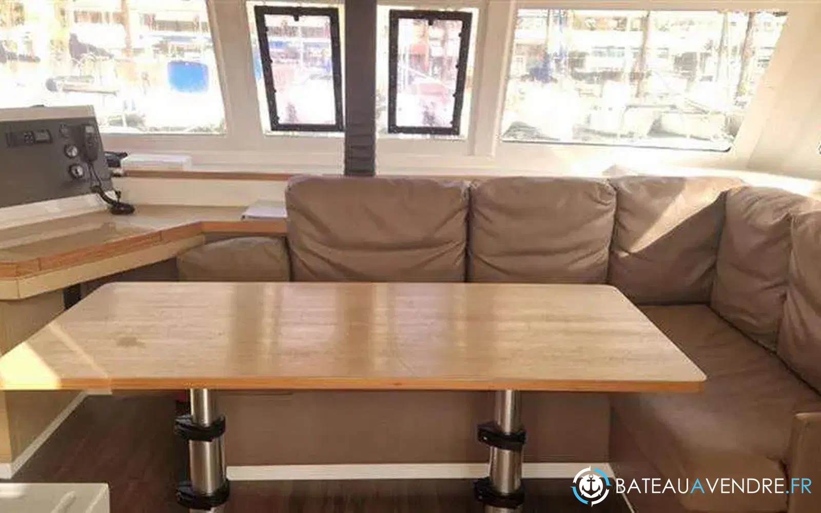 slider 15 Fountaine Pajot Saona 47