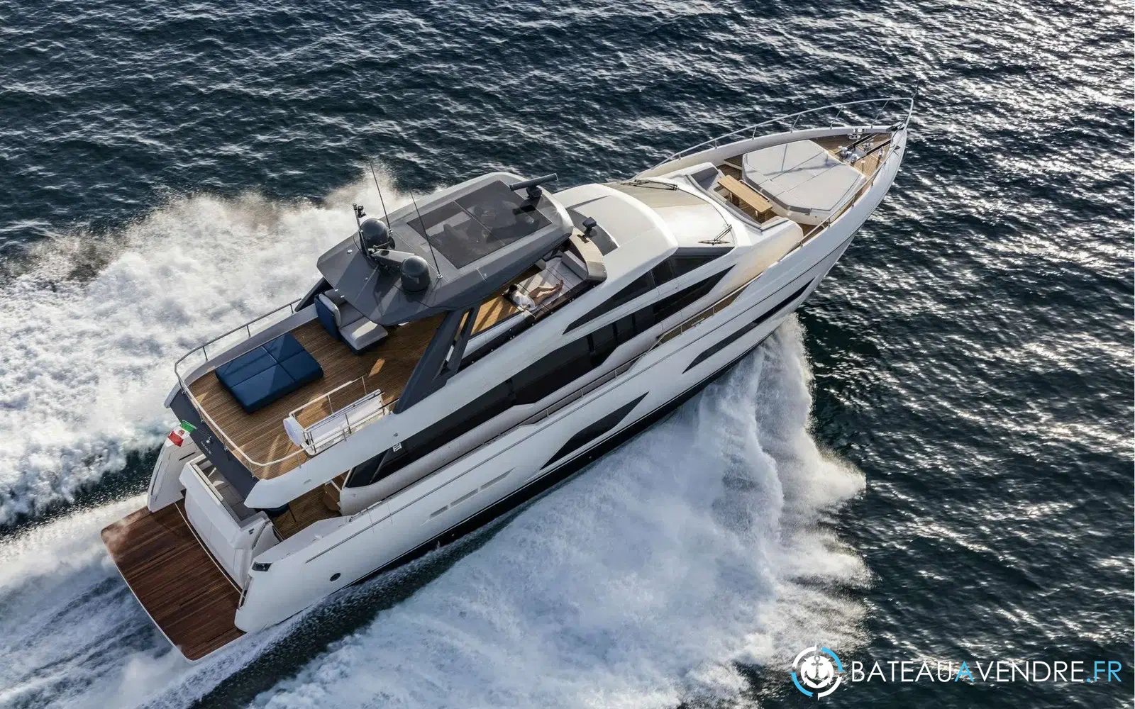 slider 3 Ferretti 780