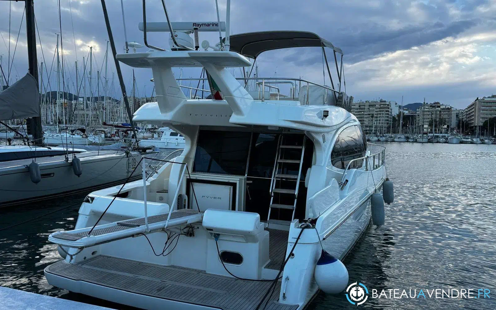slider 1 Ferretti 470