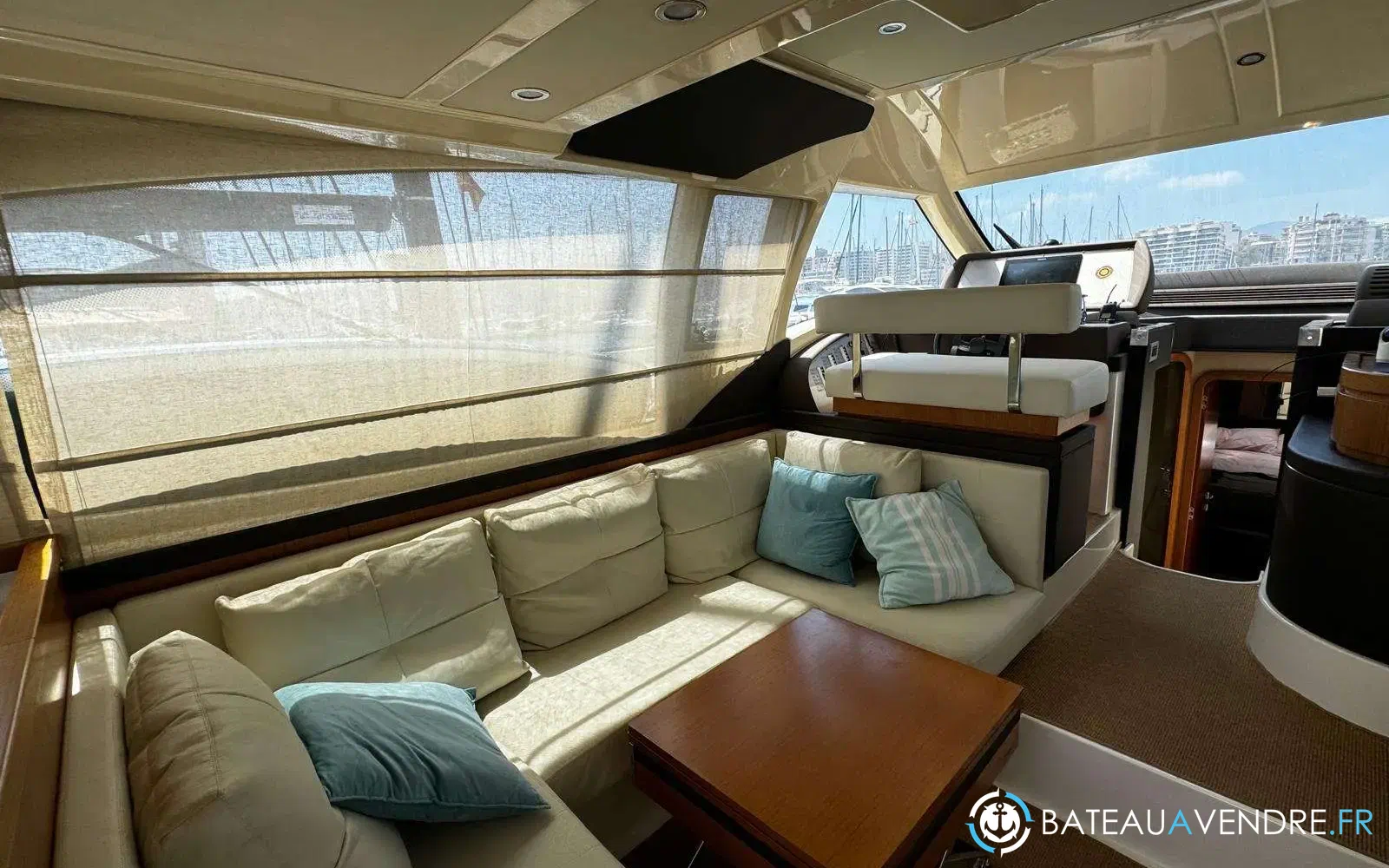 slider 22 Ferretti 470