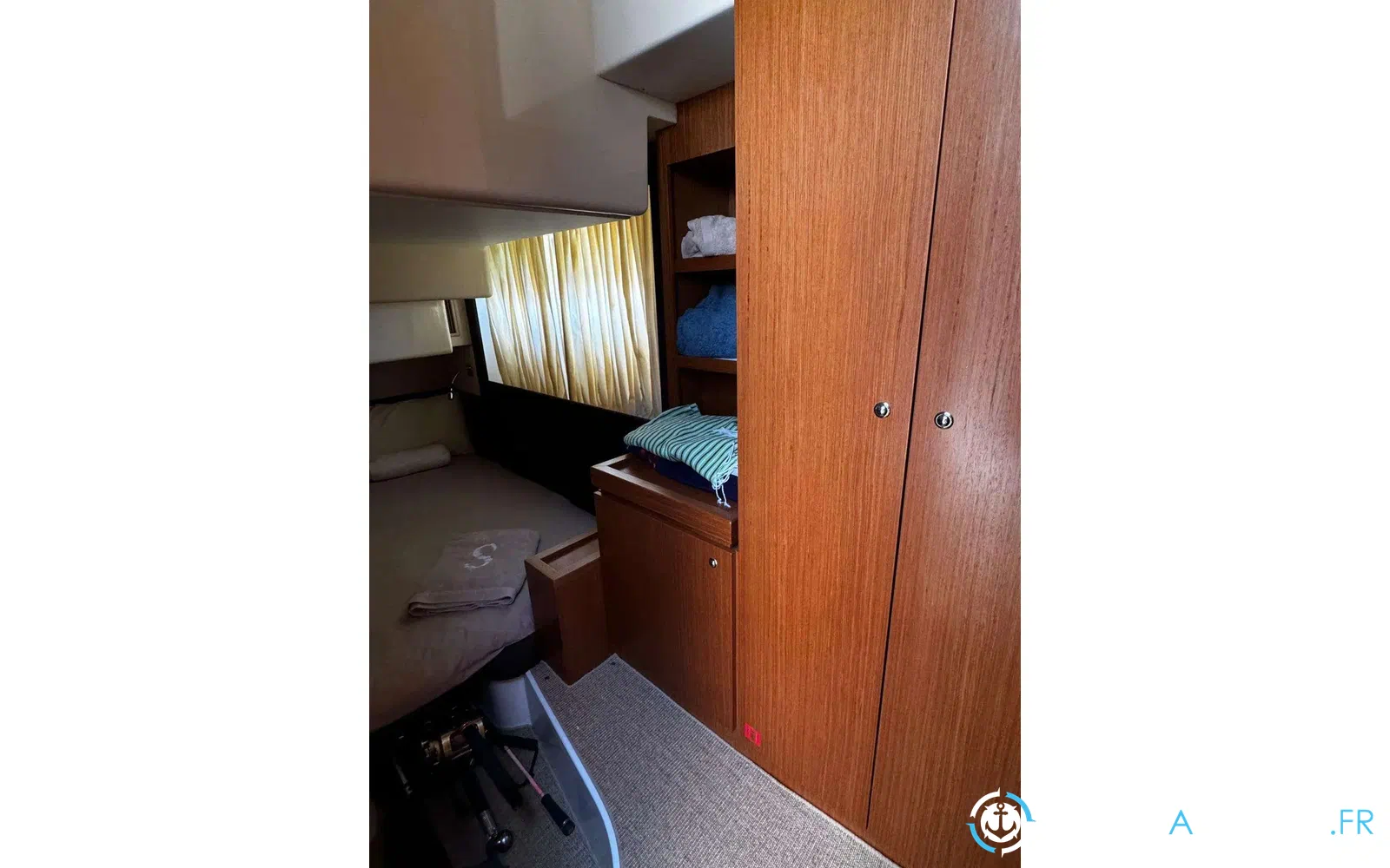 slider 32 Ferretti 470