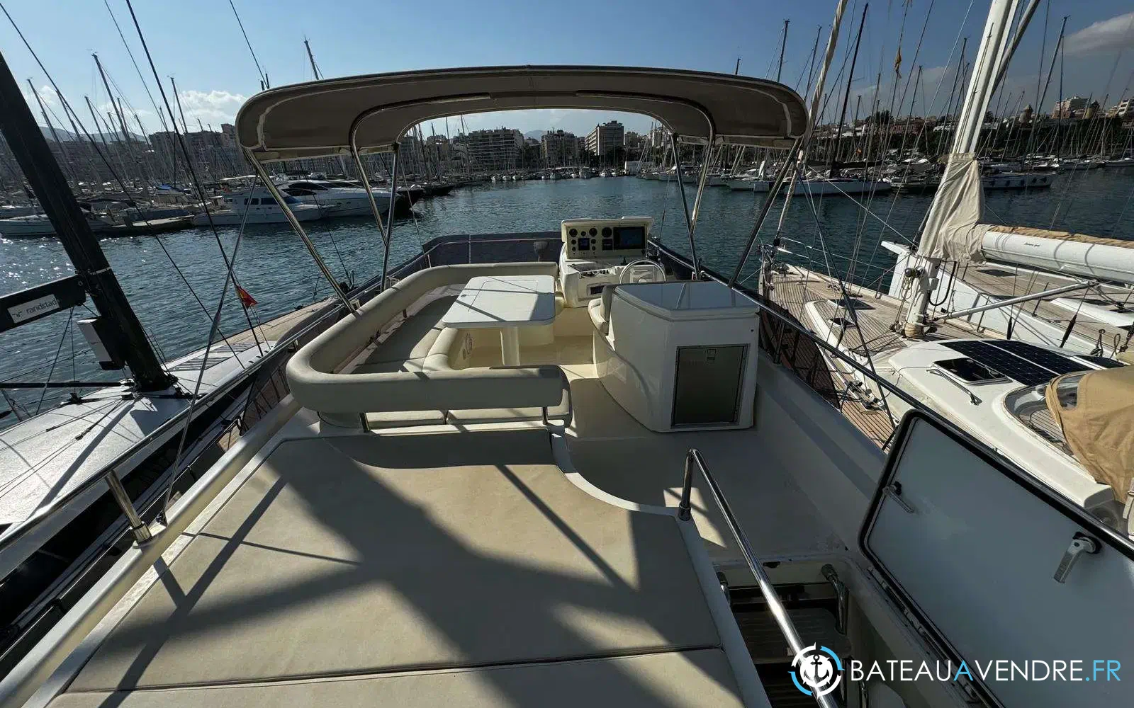 slider 35 Ferretti 470