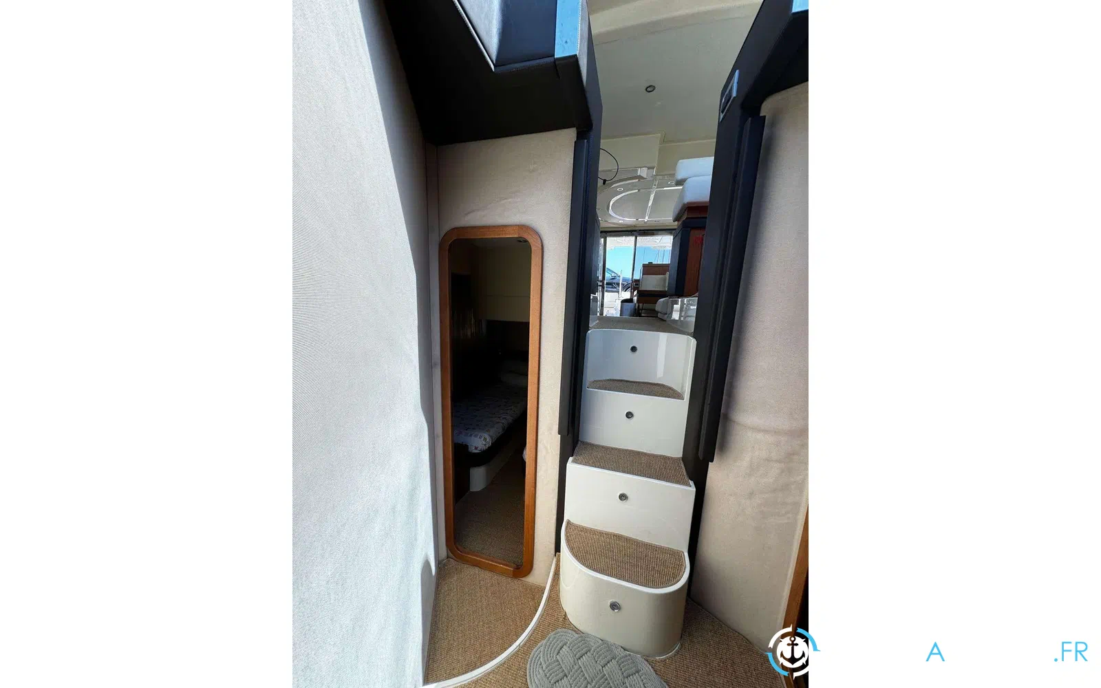 slider 49 Ferretti 470