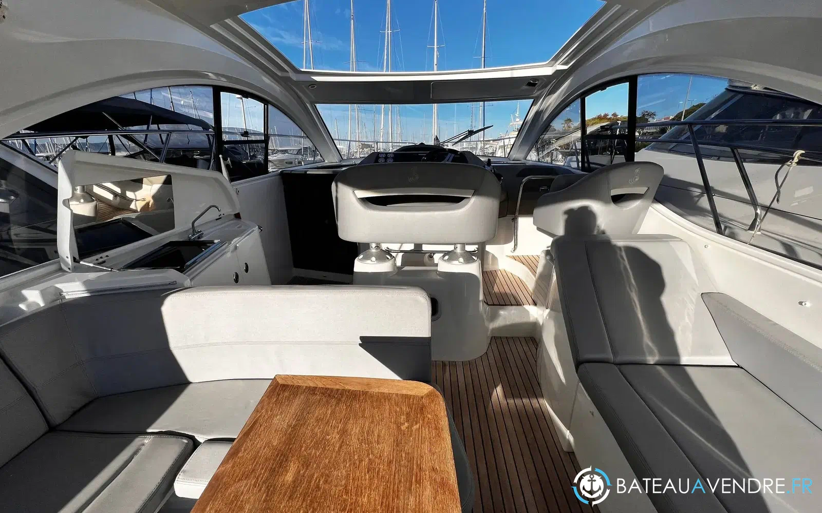 slider 9 Beneteau Gran Turismo 38
