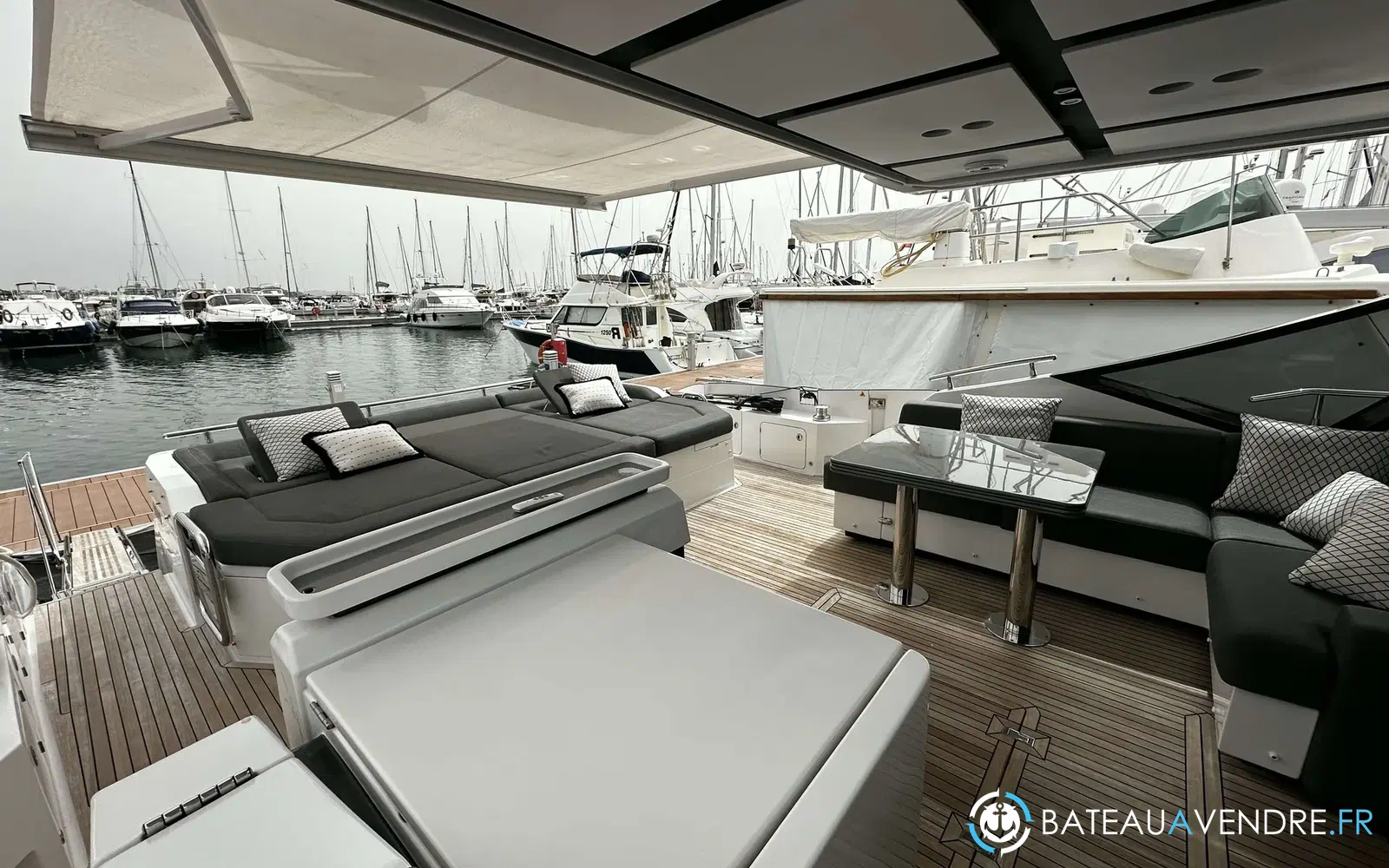 slider 11 Azimut S7