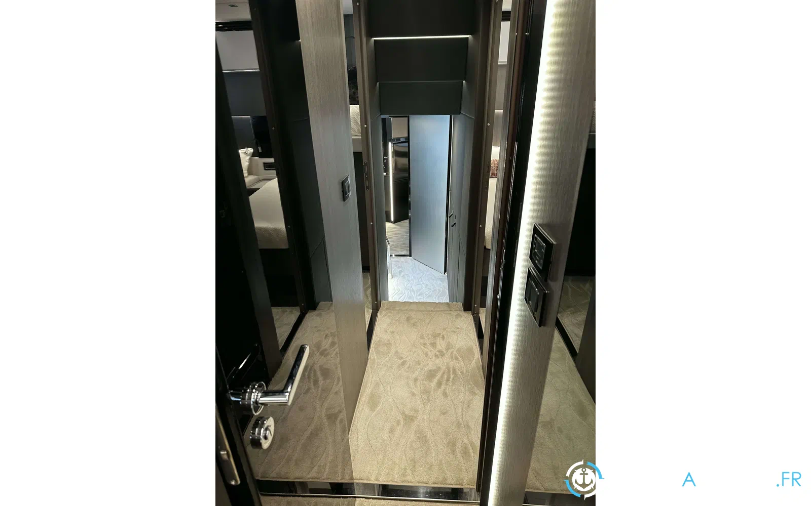 slider 12 Azimut S7
