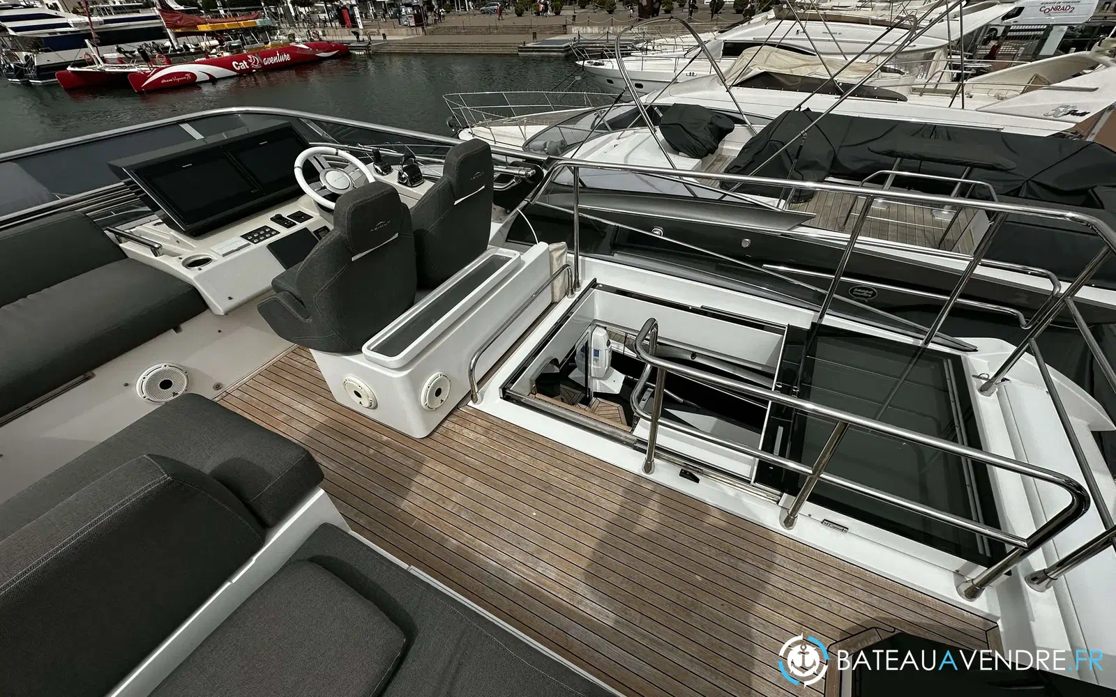 slider 19 Azimut S7