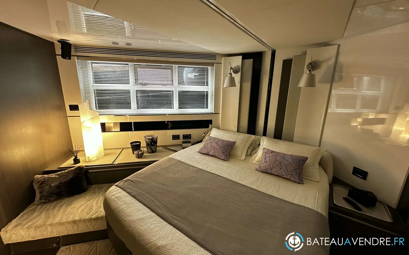slider 8 Azimut S7
