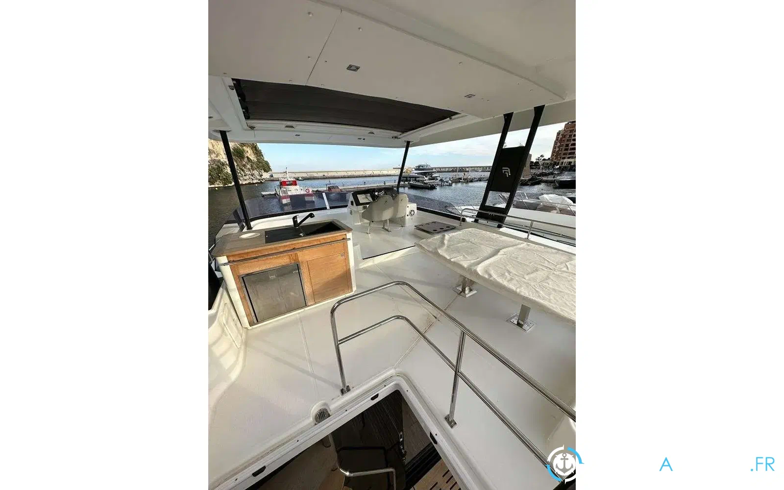 slider 4 Fountaine Pajot My 6