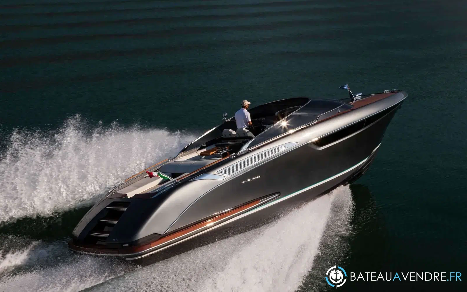 slider 10 Riva 38 Bravo